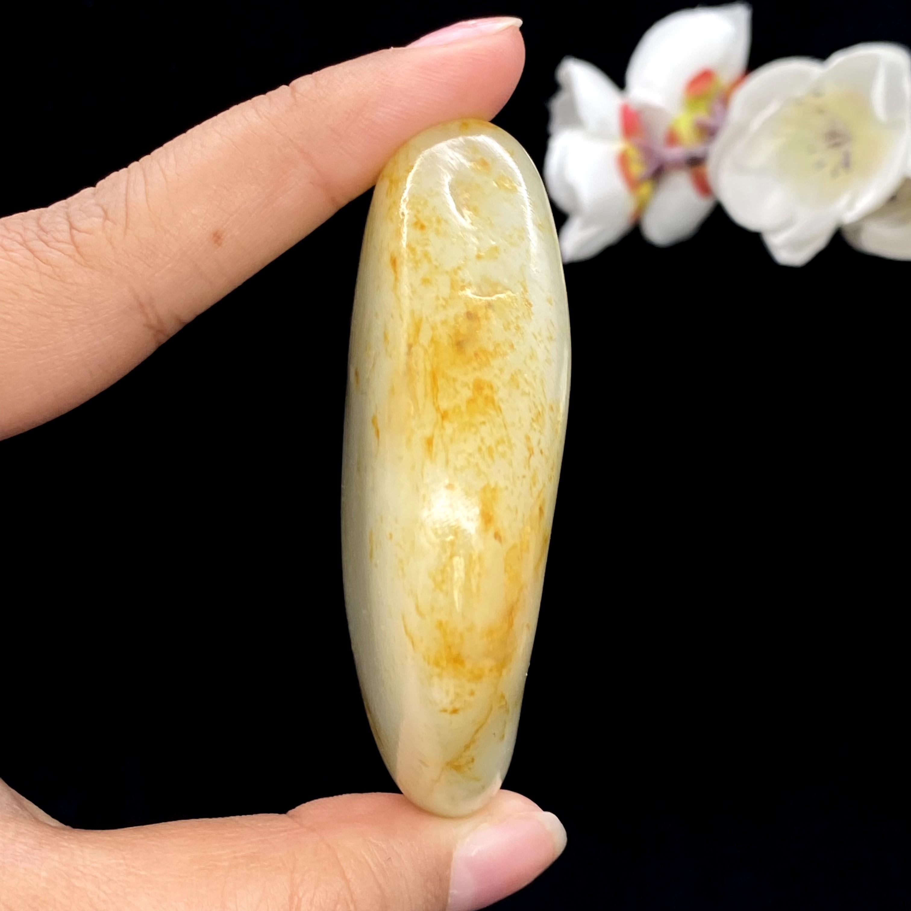 和田玉洒金皮籽料手把件（115.8g）