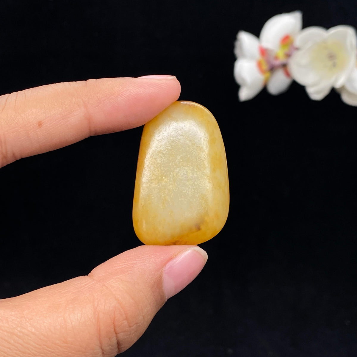 和田玉黄沁皮籽料（14.8g）