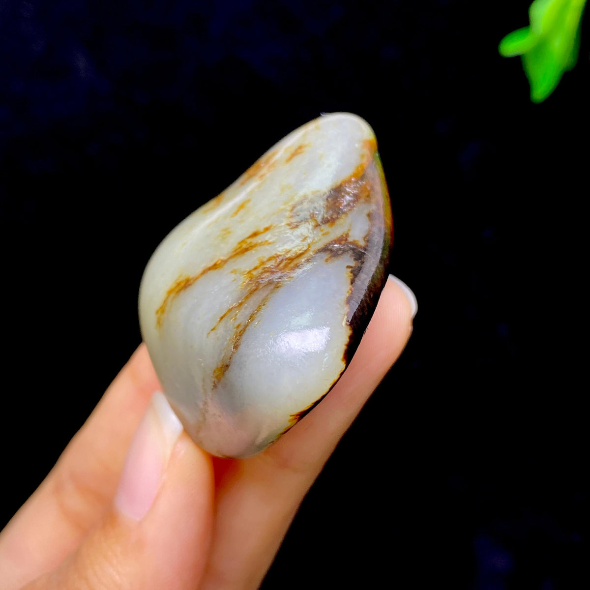 和田玉黑皮青花籽料挂件（36.8g）