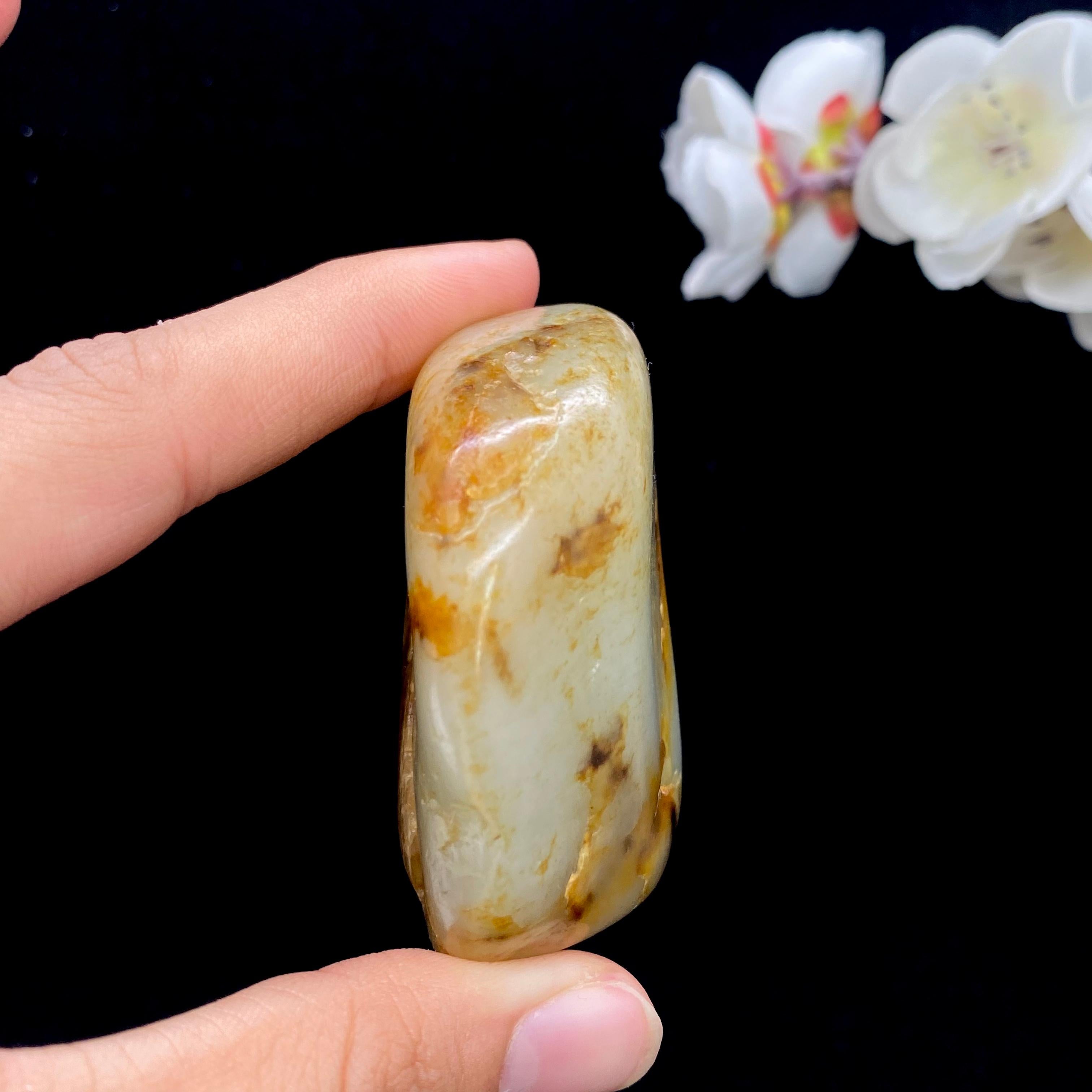 和田玉洒金皮籽料手把件（140g）