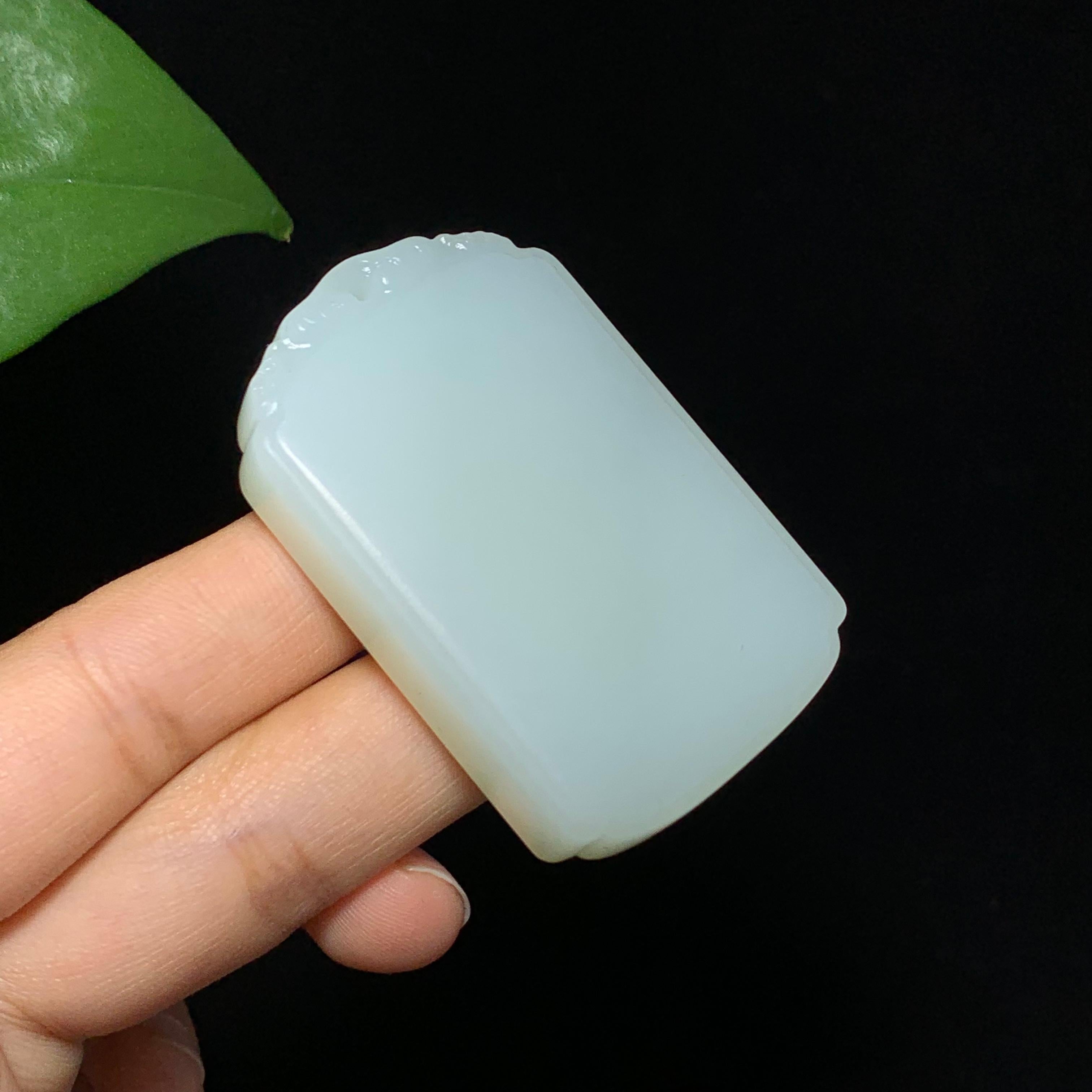 高品质和田山料白玉无事牌挂件（51.8g）