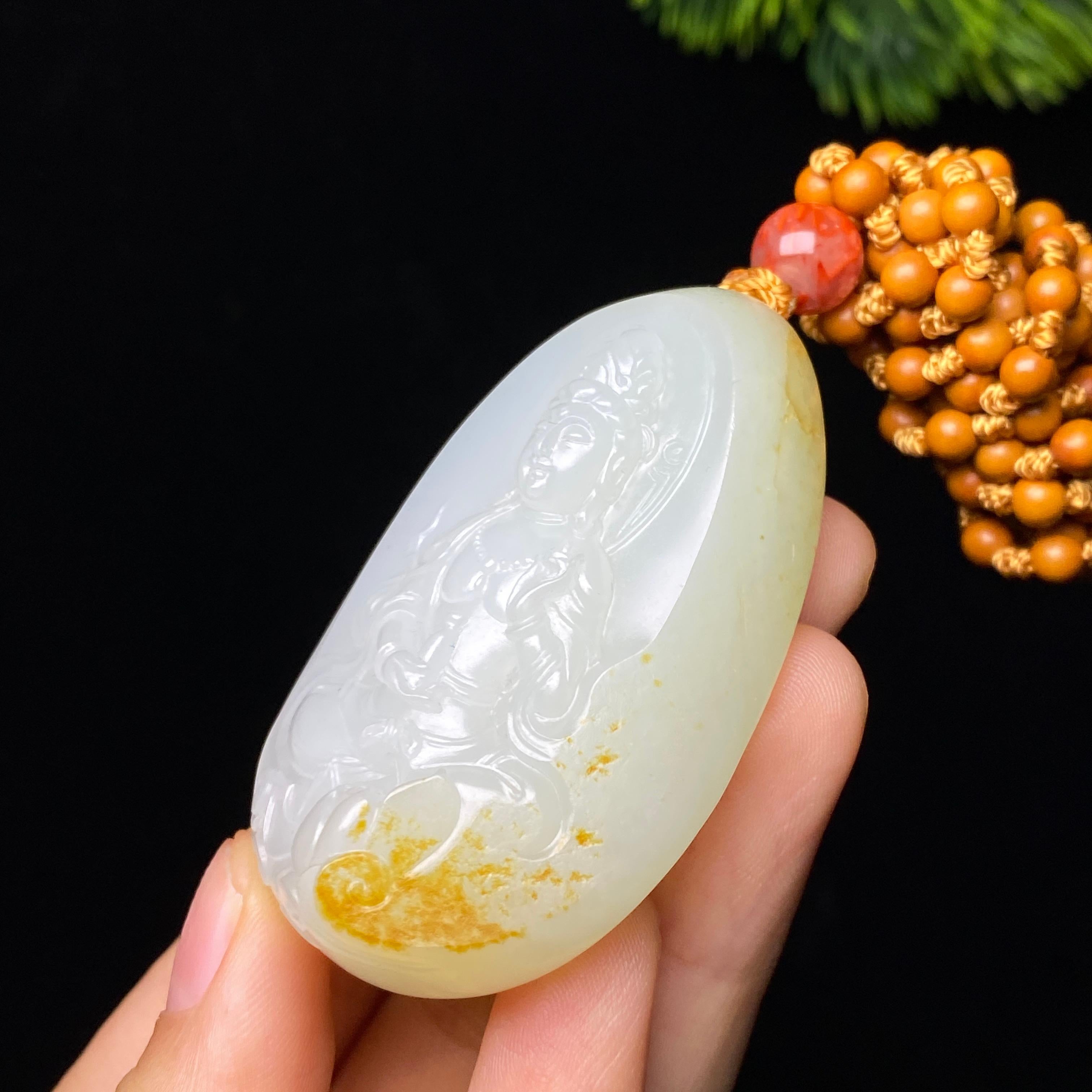 和田玉籽料观音（67.7g）