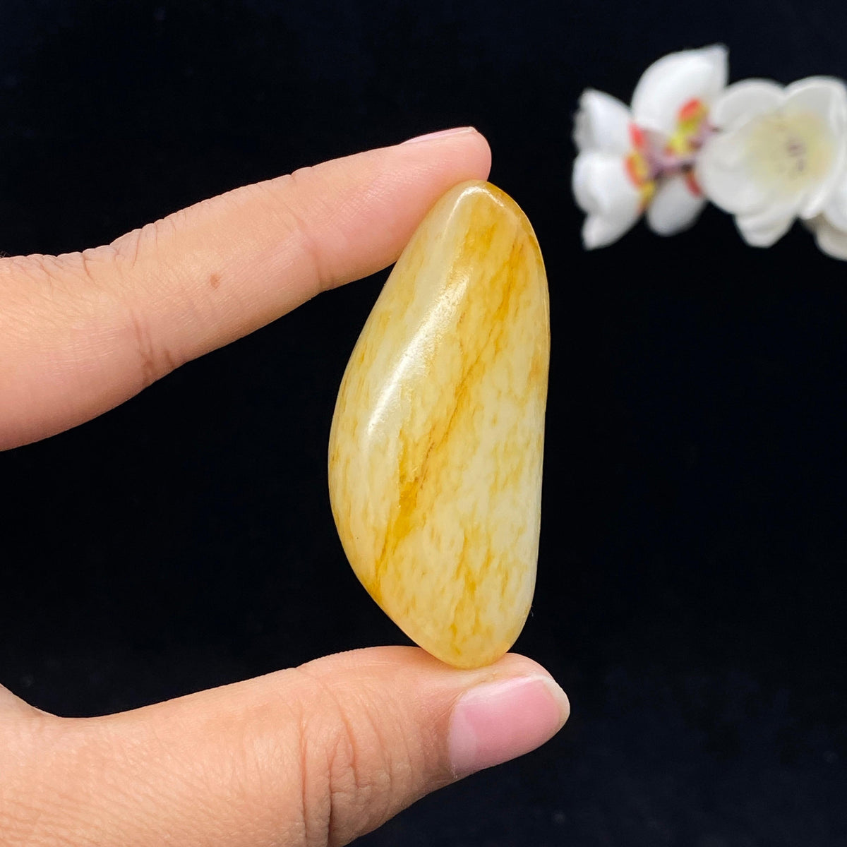 和田玉洒金皮籽料手把件（61.1g）