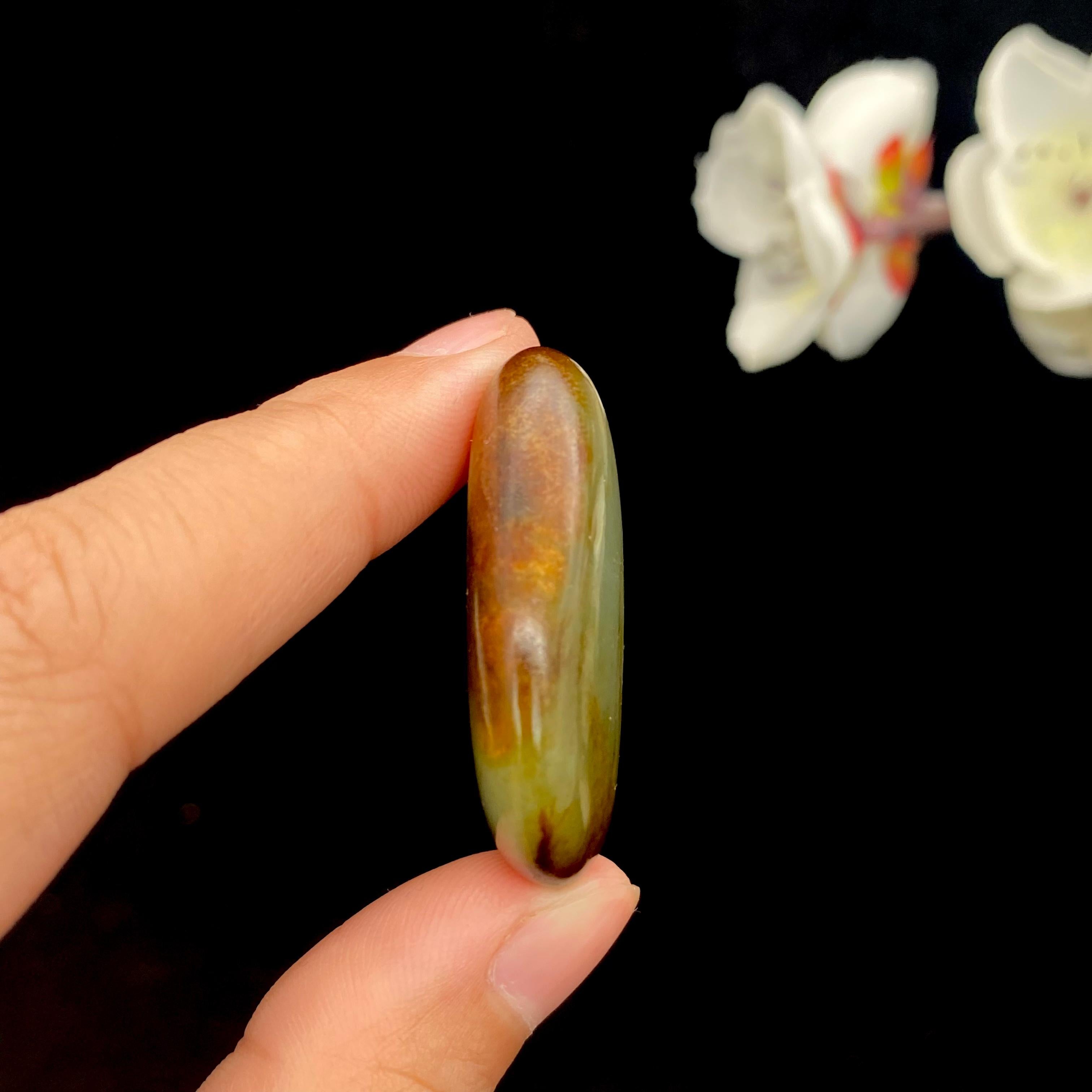 和田玉聚红皮籽料吊坠籽（13.9g）
