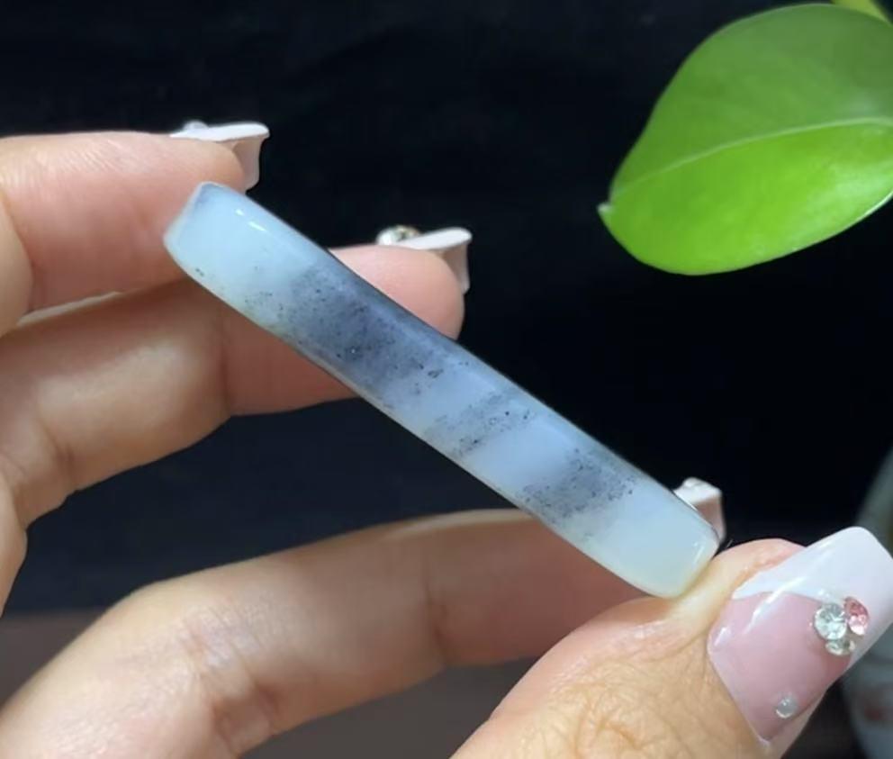 新疆和田玉籽料意境青花平安无事牌（34.1g）