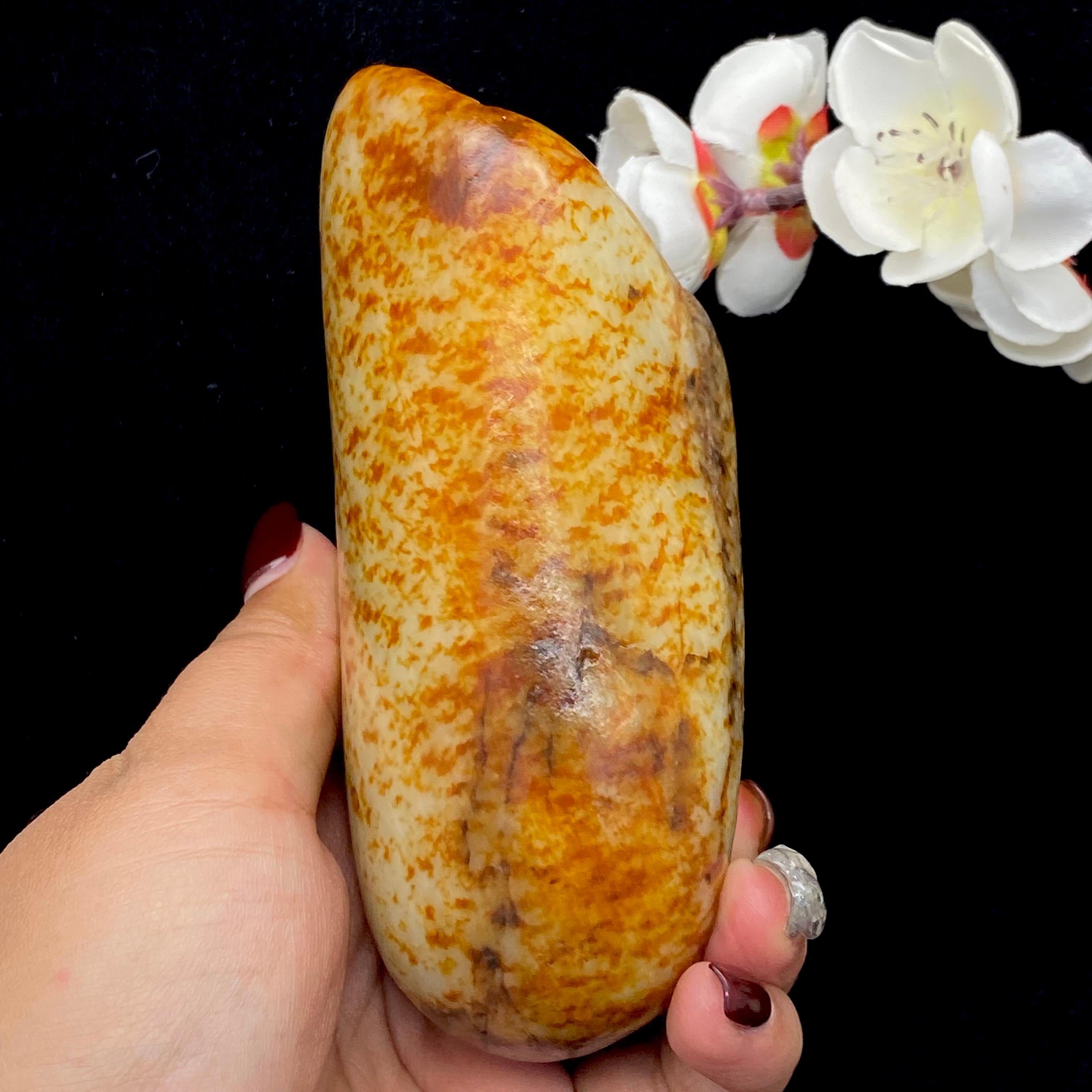 和田玉聚红皮籽料原石（970.9g）