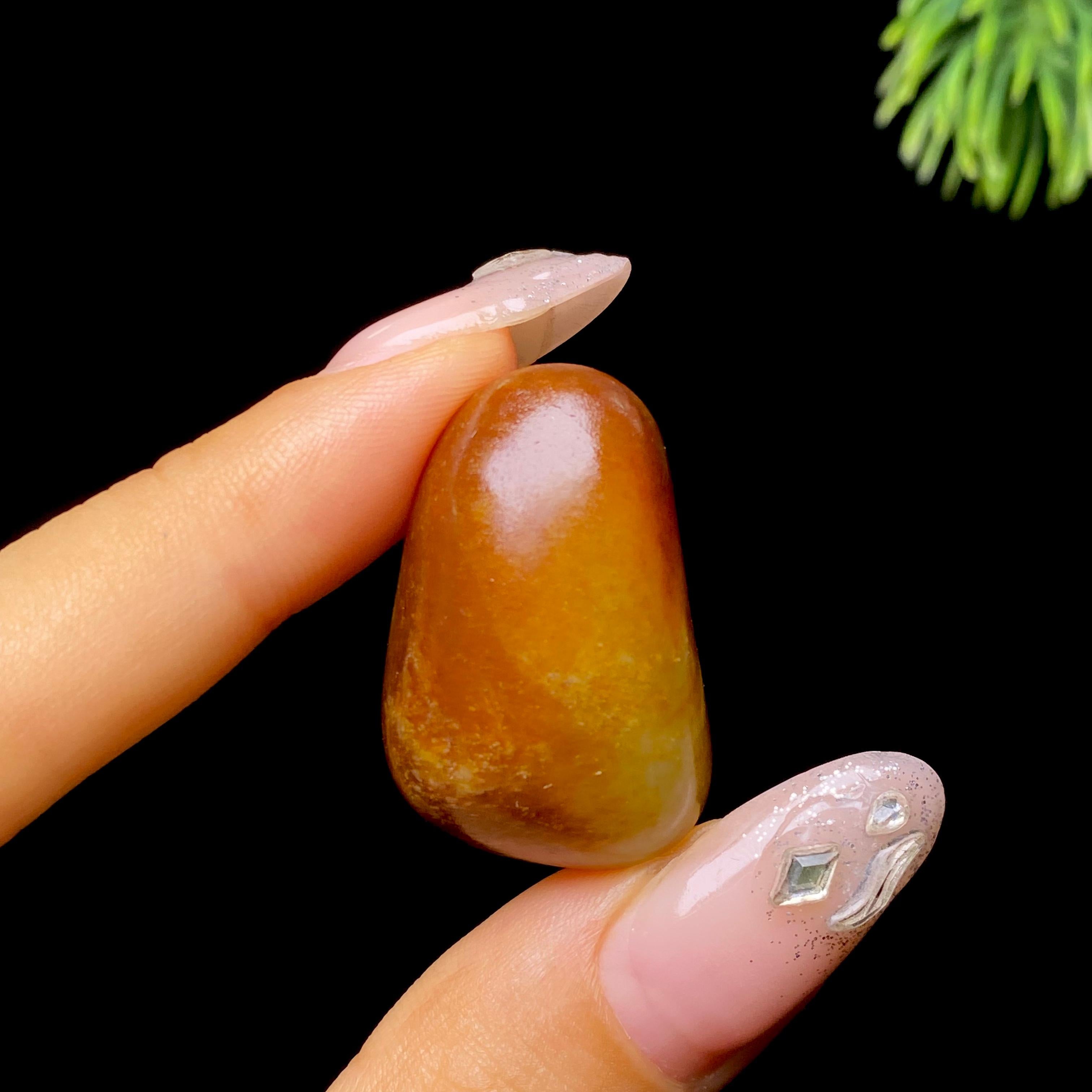 和田玉黄沁皮籽料挂件（11.97g）