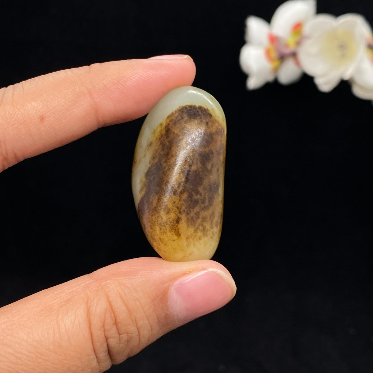 和田玉秋梨黄皮籽料挂件（31.7g）