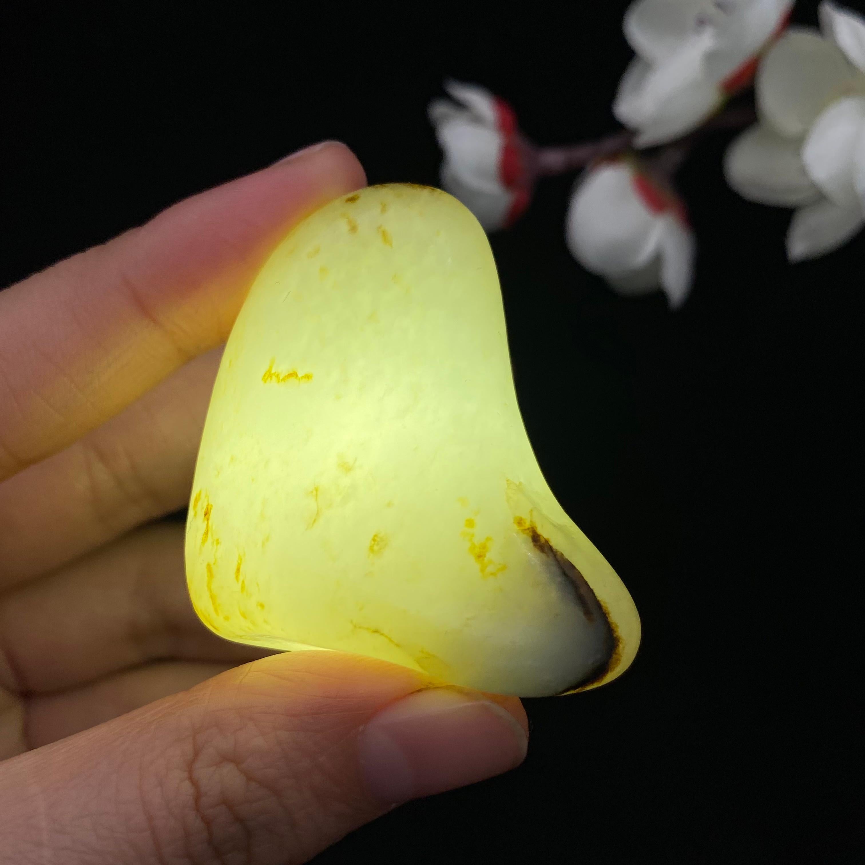 和田玉洒金皮籽料原石（42.3g）