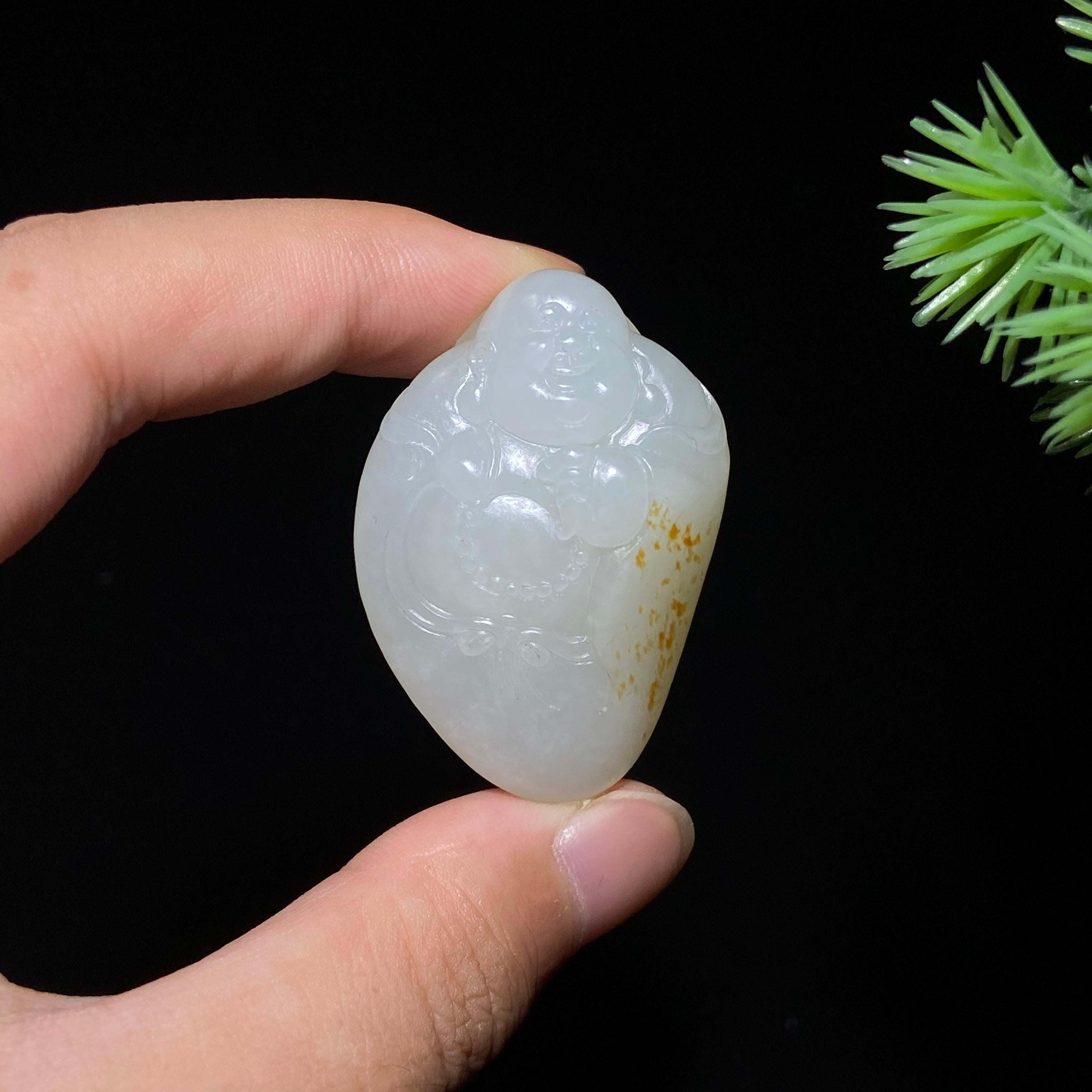 和田玉籽料佛公（22.1g）