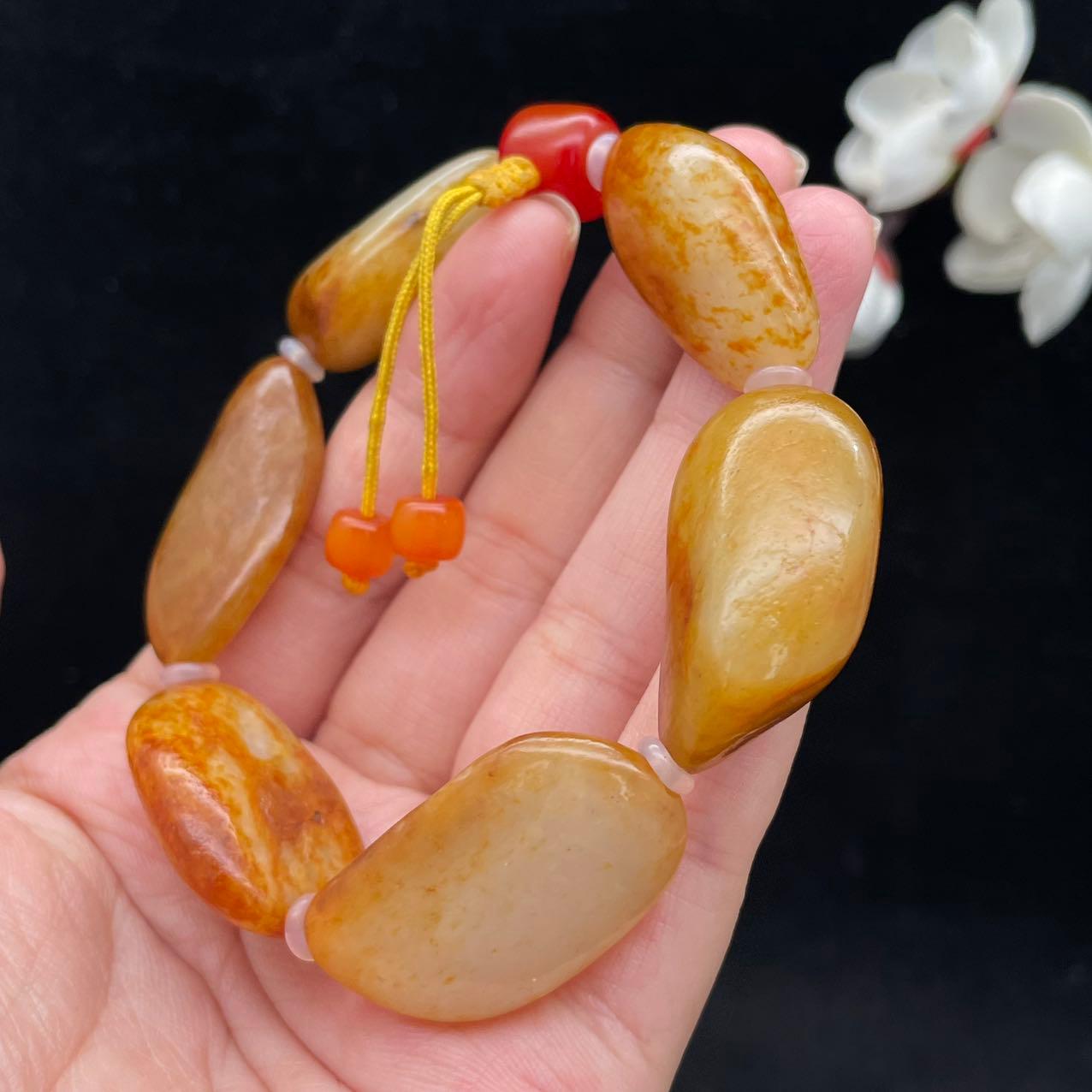 和田玉满黄皮籽料【精品手串】（58.1g）