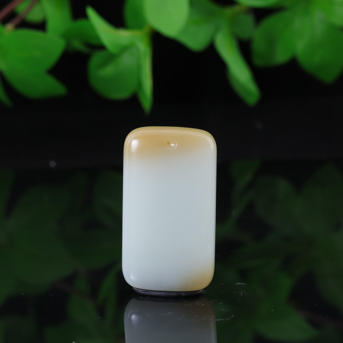 和田玉糖白无事牌挂件（45.6g）