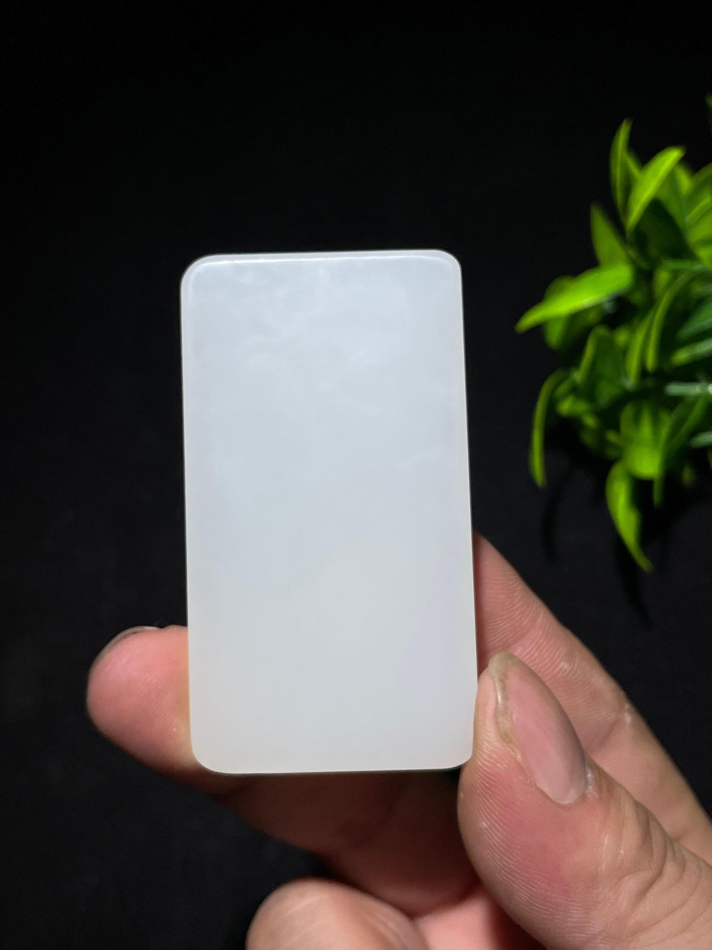 和田羊脂白玉无事牌（56.7g）