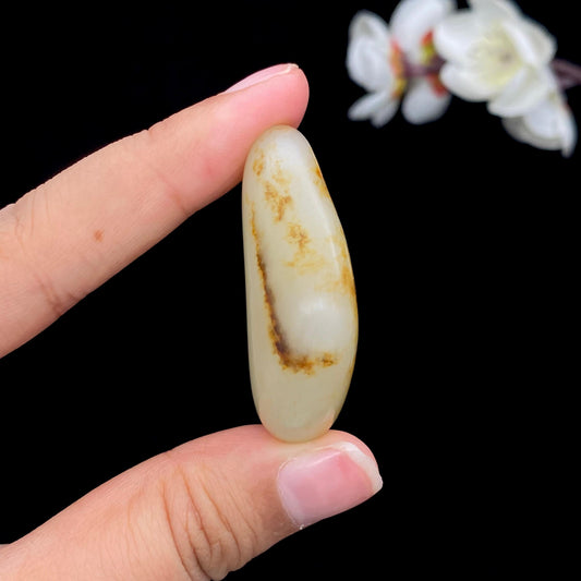 和田玉洒金皮籽料挂件（32.4g）