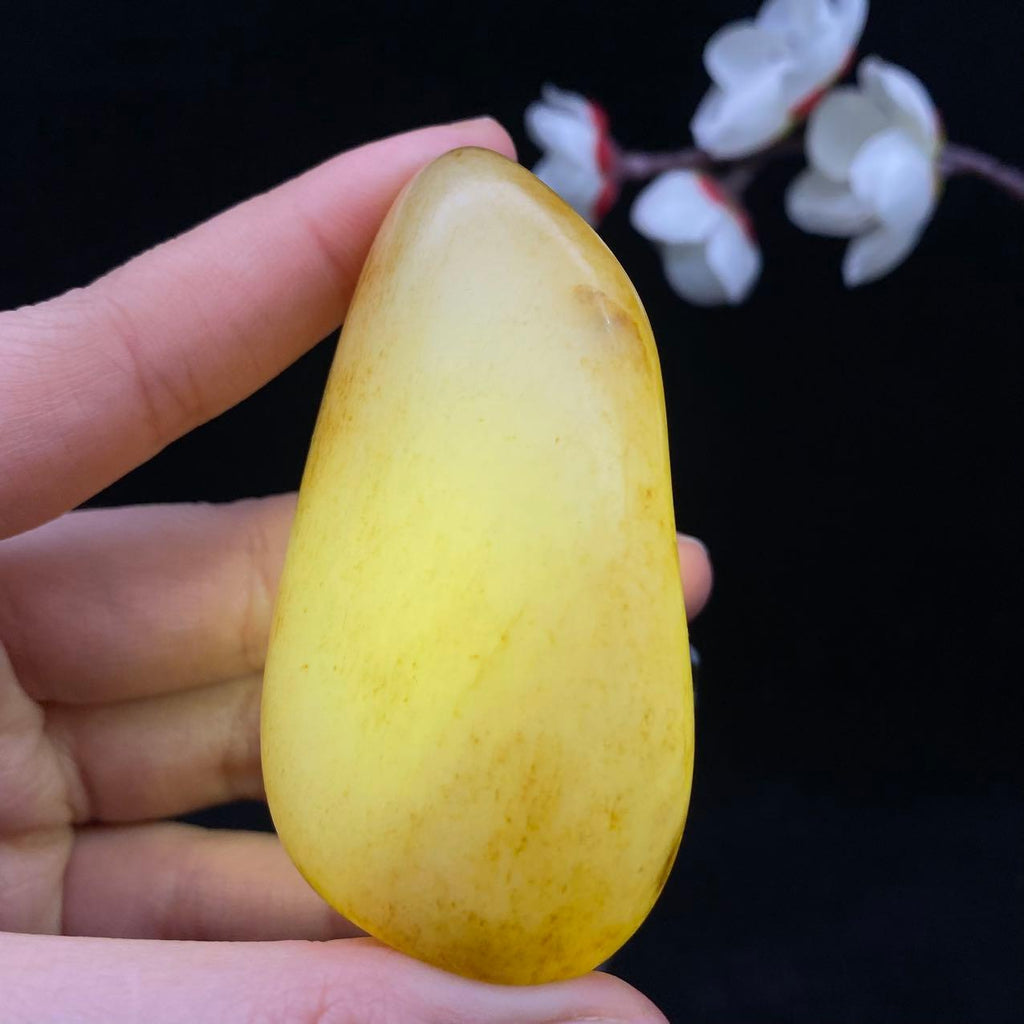 和田玉洒金皮籽料手把件（112.5g）