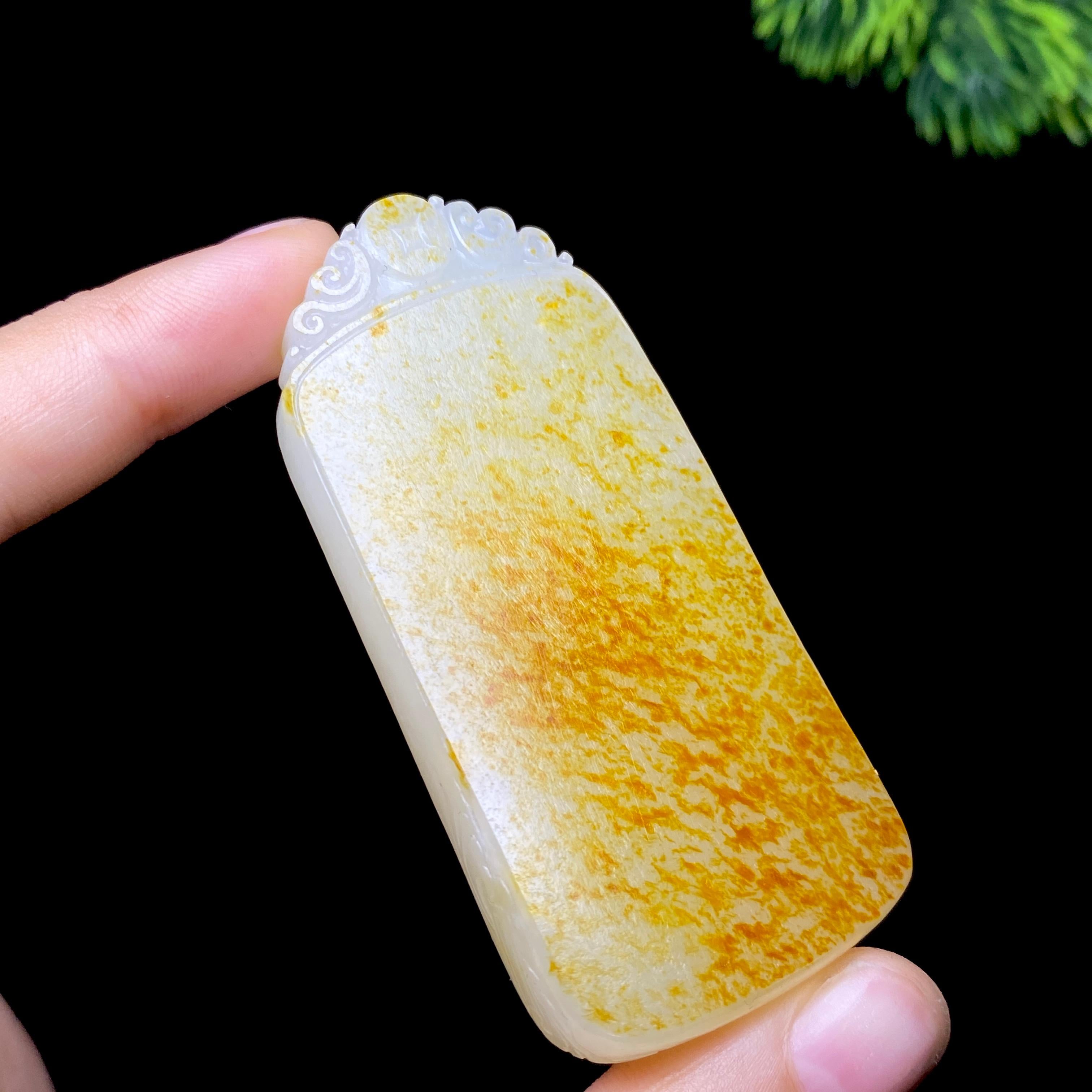 和田玉籽料无事牌（57.6g）