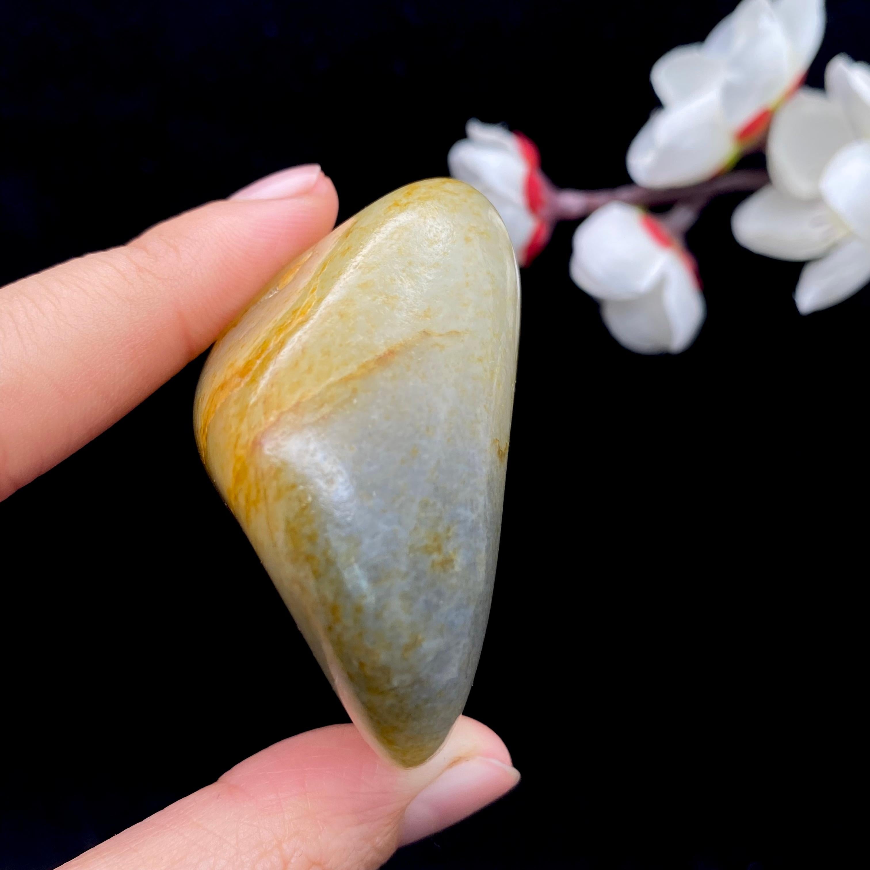 和田玉洒金皮青花籽料原石（120.2g）