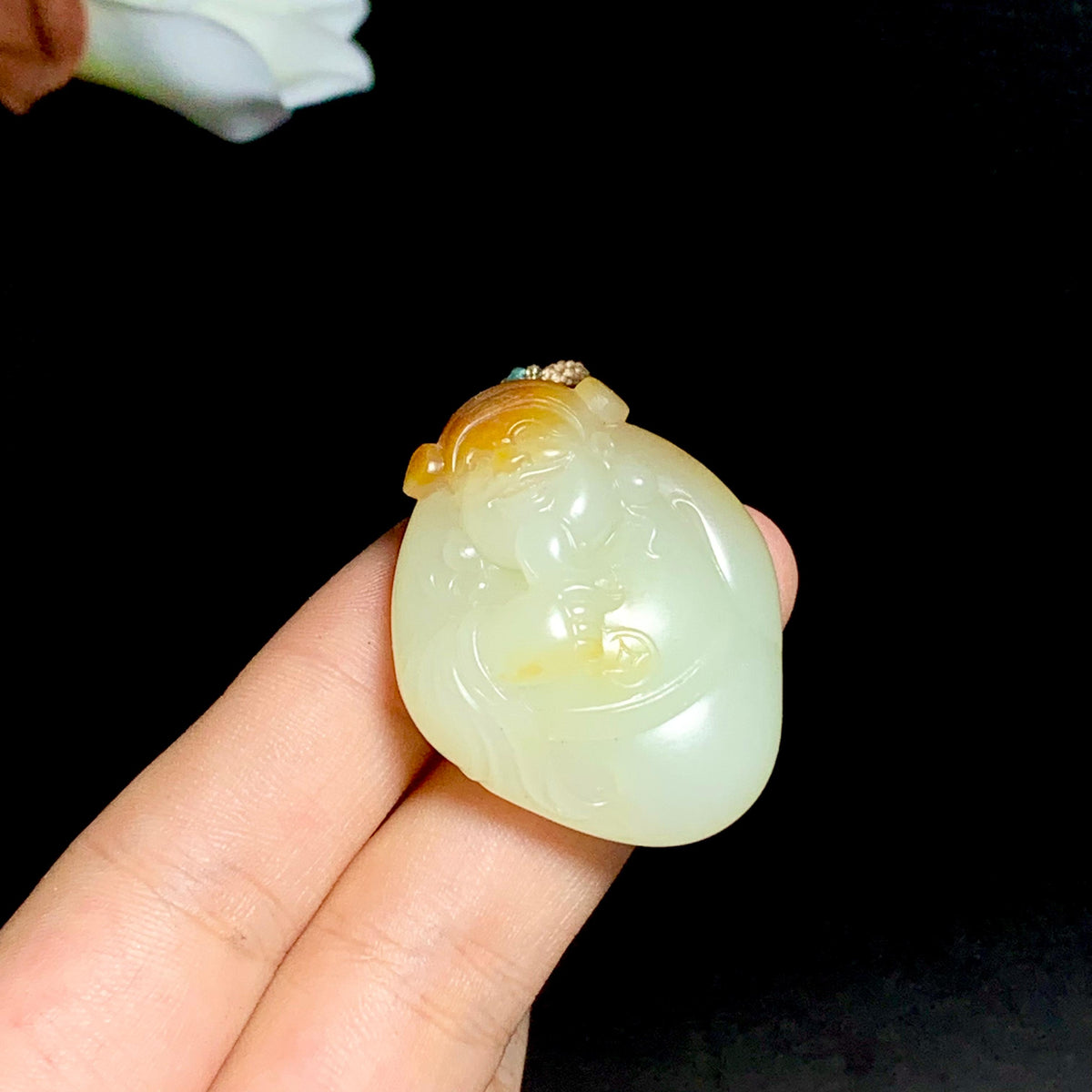 精品和田玉籽料黄财神挂件（23.3g）