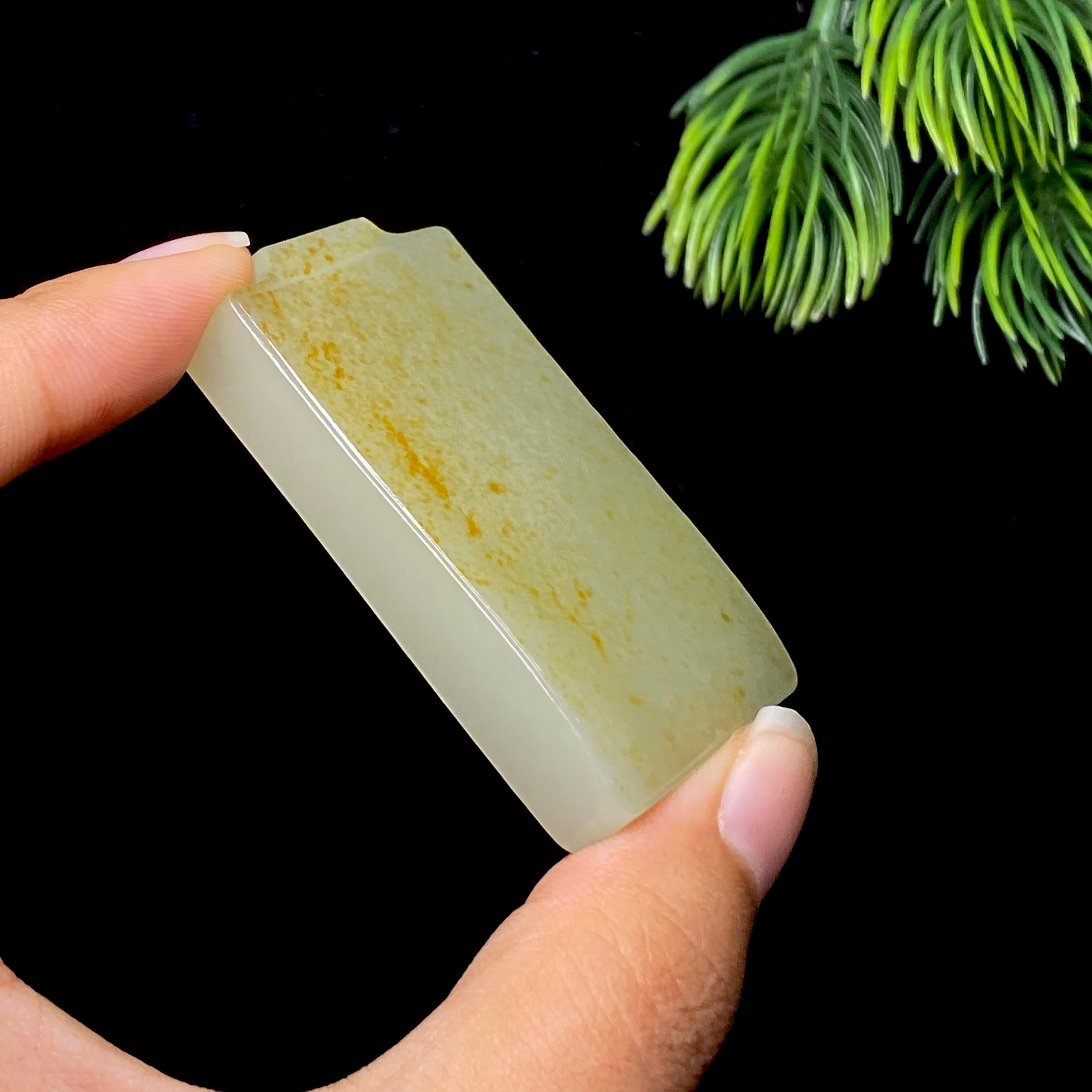 和田玉籽料无事牌（41.0g）