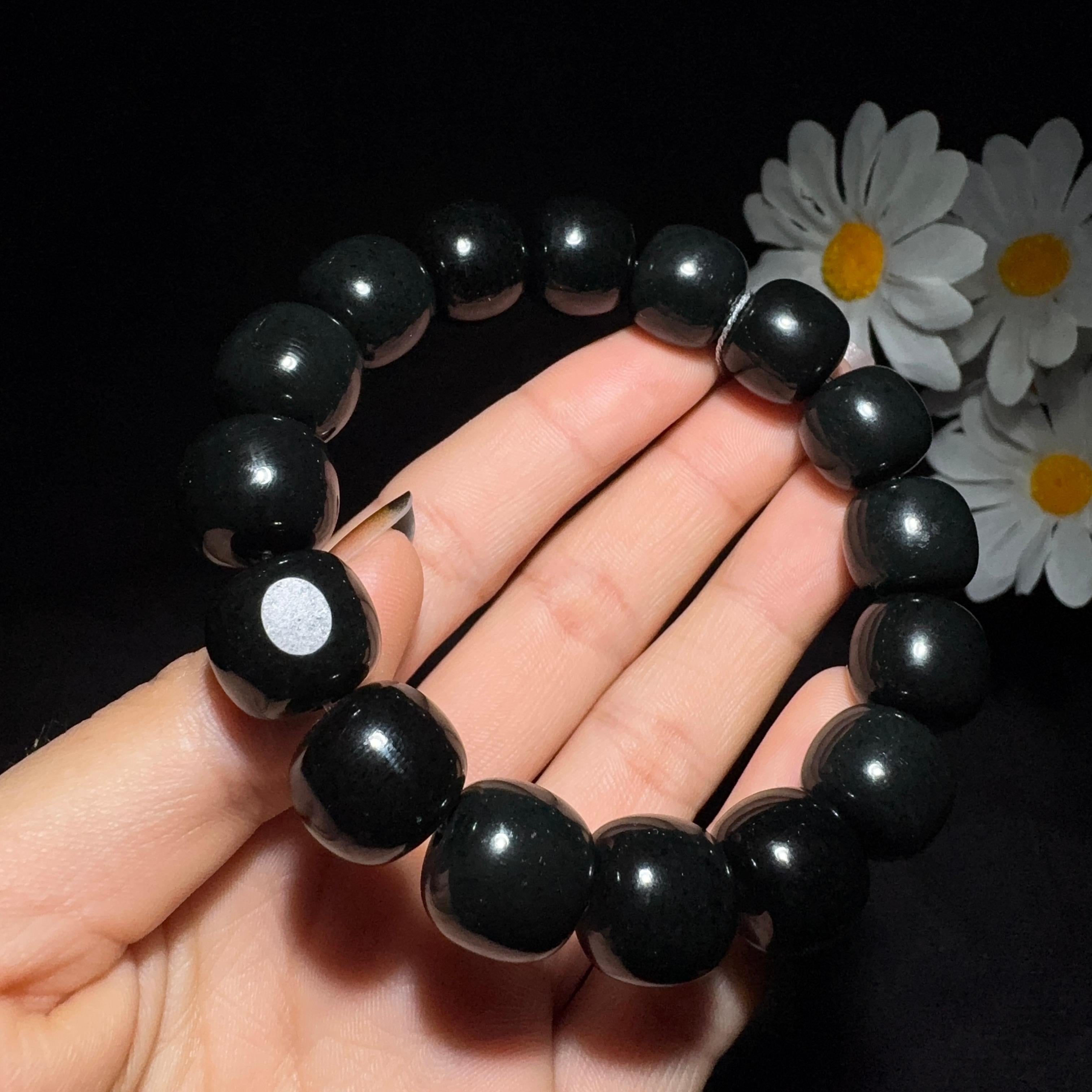 和田玉籽料黑青老型珠手串（76.3g）