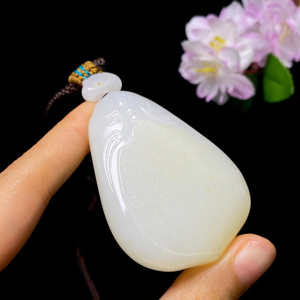 和田玉籽料无事牌（60.7g）