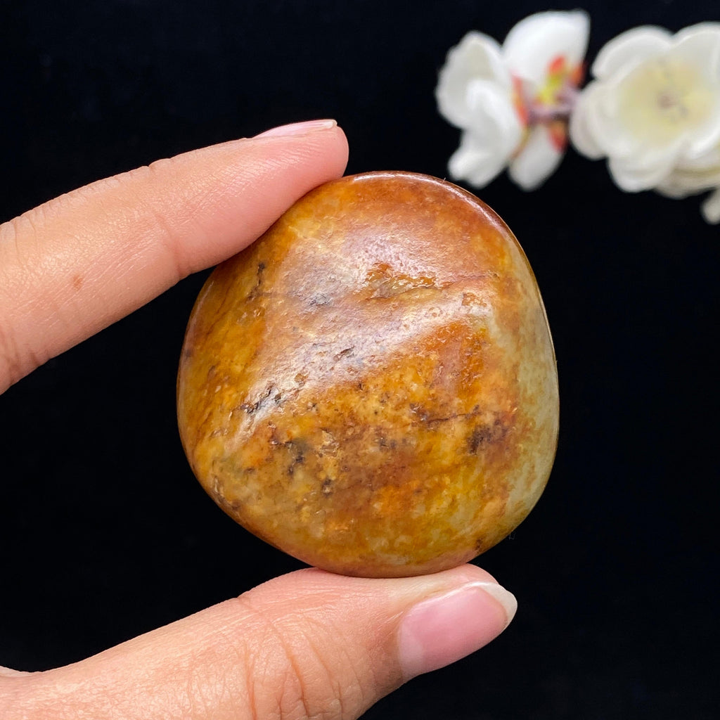 和田玉聚黄皮籽料手把件（62.6g）