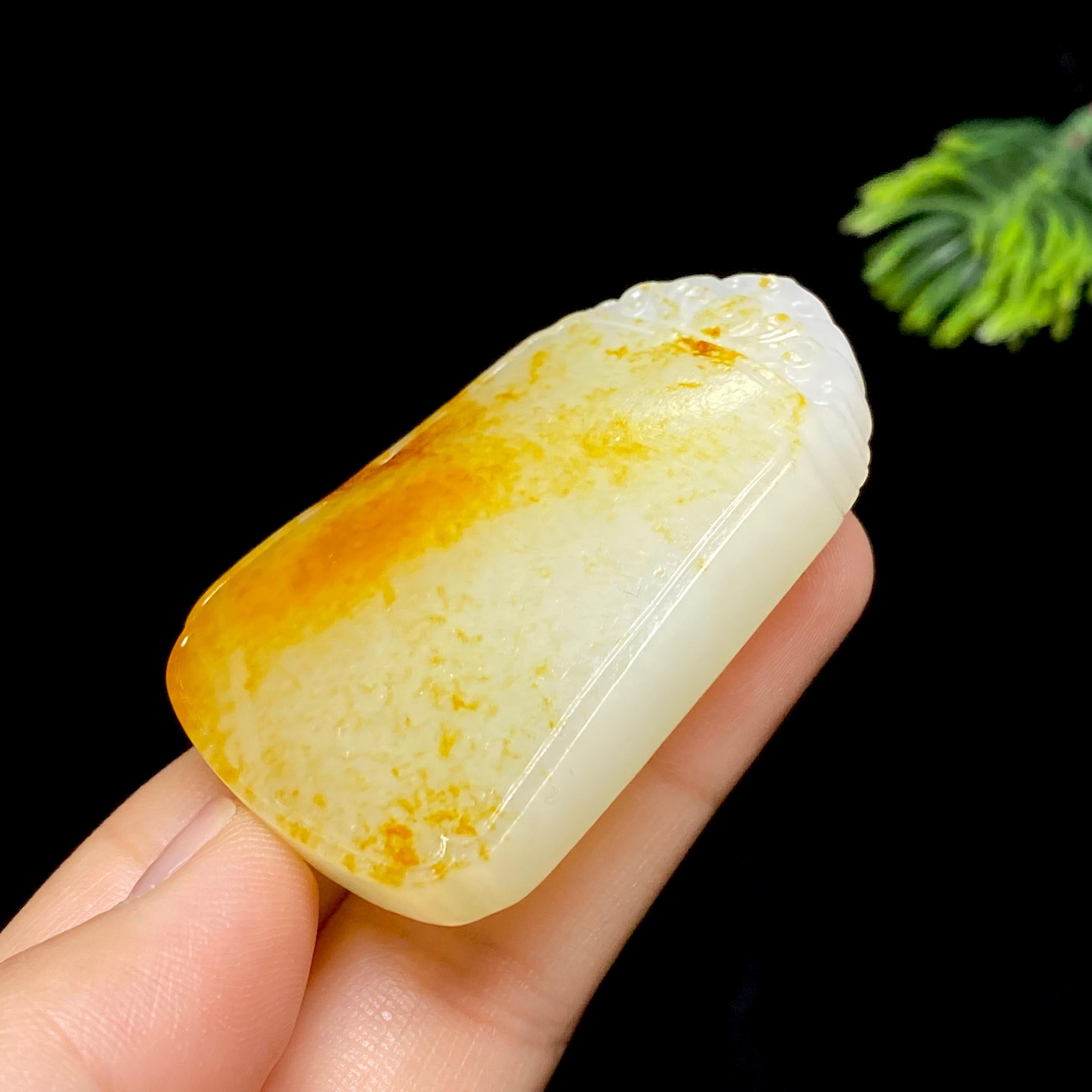和田玉籽料无事牌（49.0g）