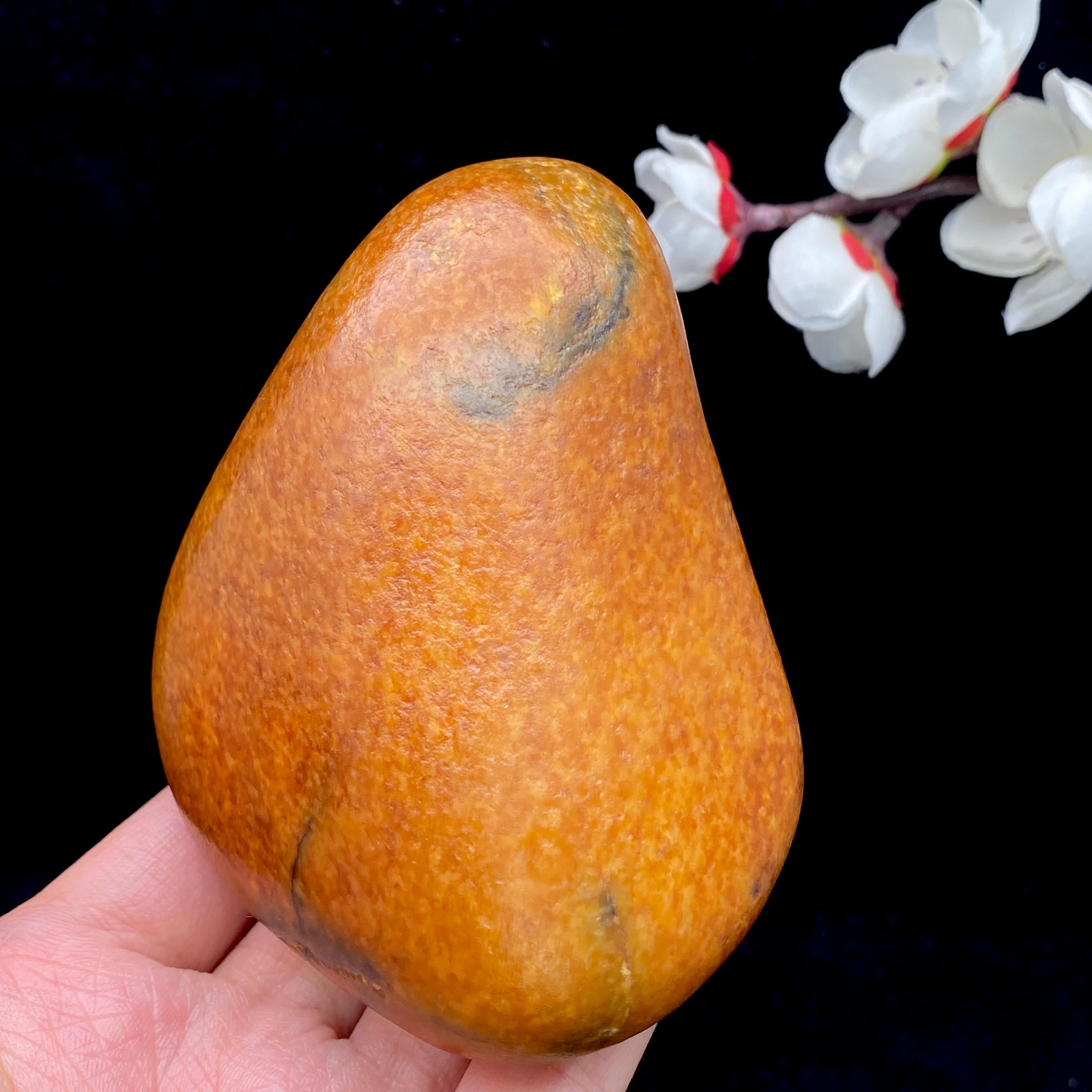 和田玉红沁皮籽料原石（428.1g）