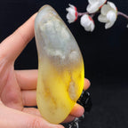 和田玉秋梨皮籽料手把件（215.8g）