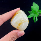 和田玉黄皮籽料挂件（40.2g）