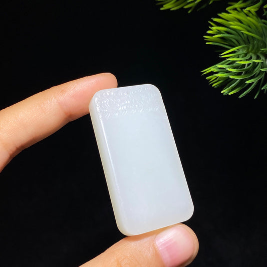 和田玉羊脂白玉无事牌（29.4g）