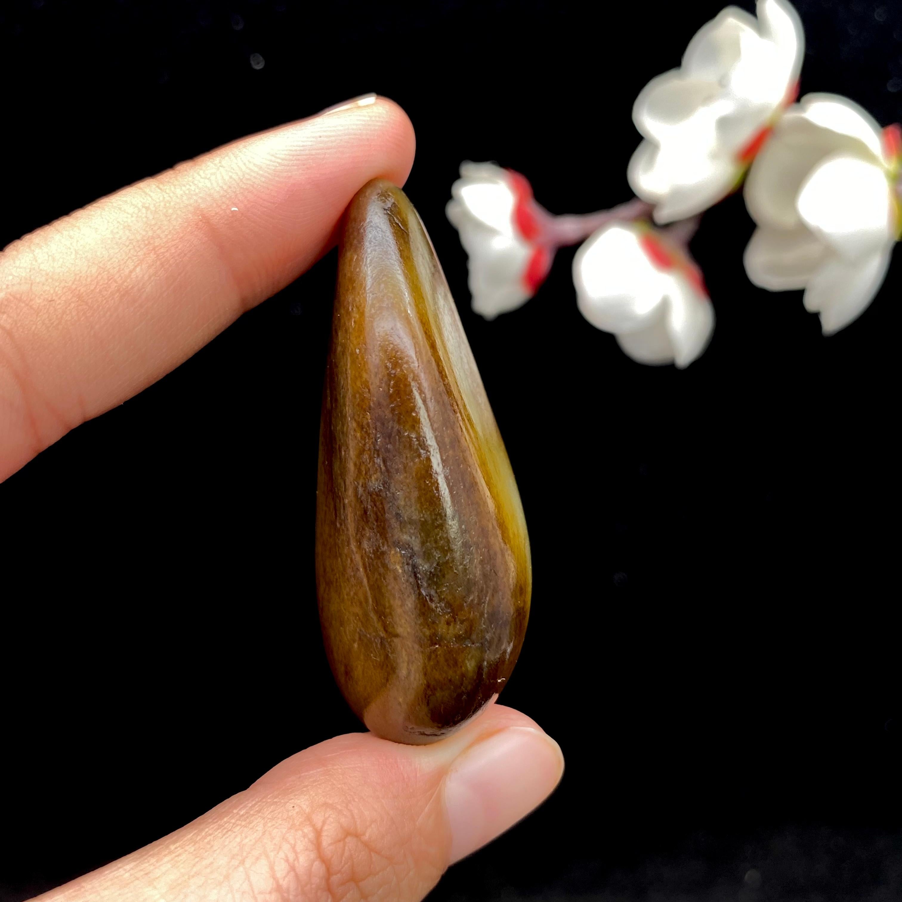 和田玉秋梨皮籽料挂件（35.3g）