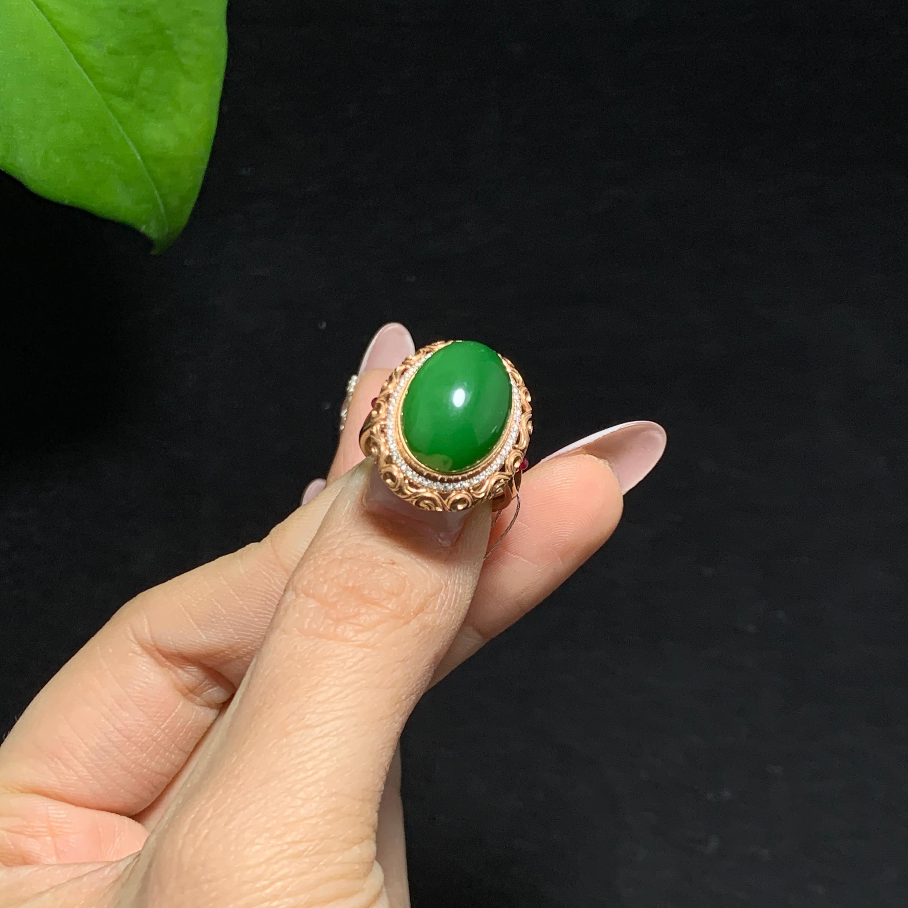 收藏级18k金碧玉辣阳绿戒指（6.0g）