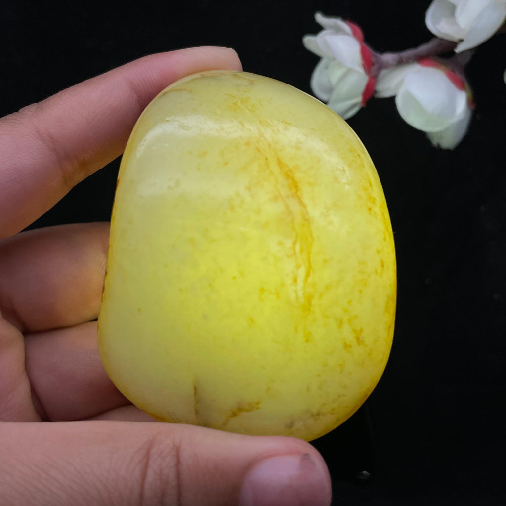 和田玉黑红皮籽料手把件（129.2g）