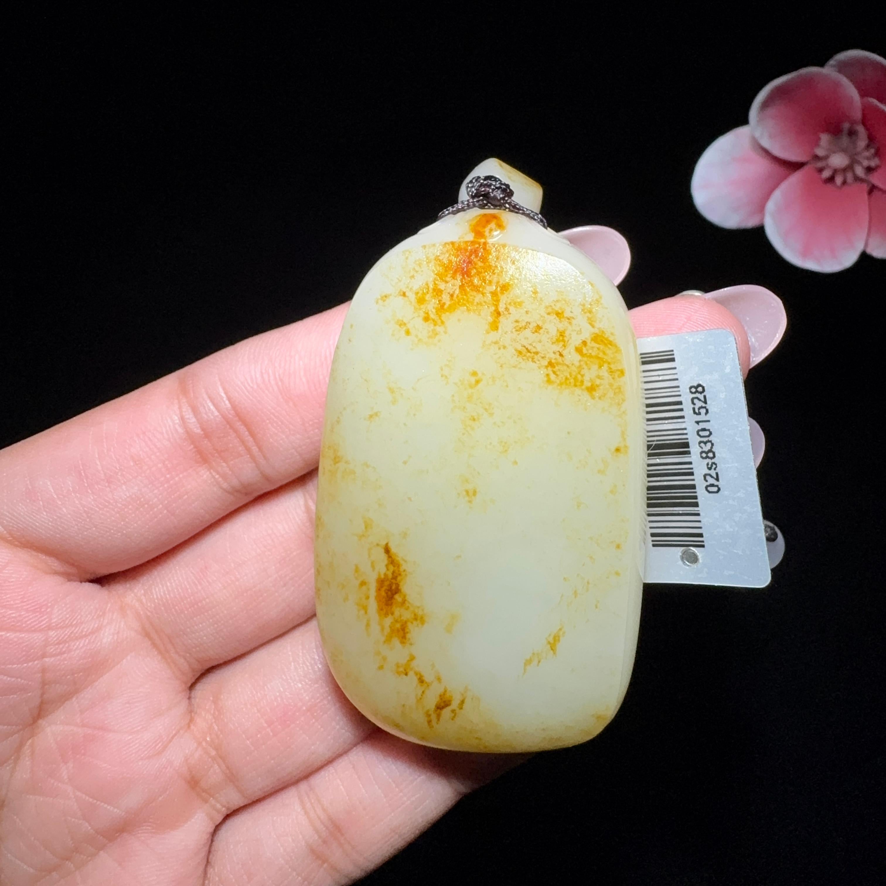 秒杀和田玉籽料平安无事牌（58.2g）