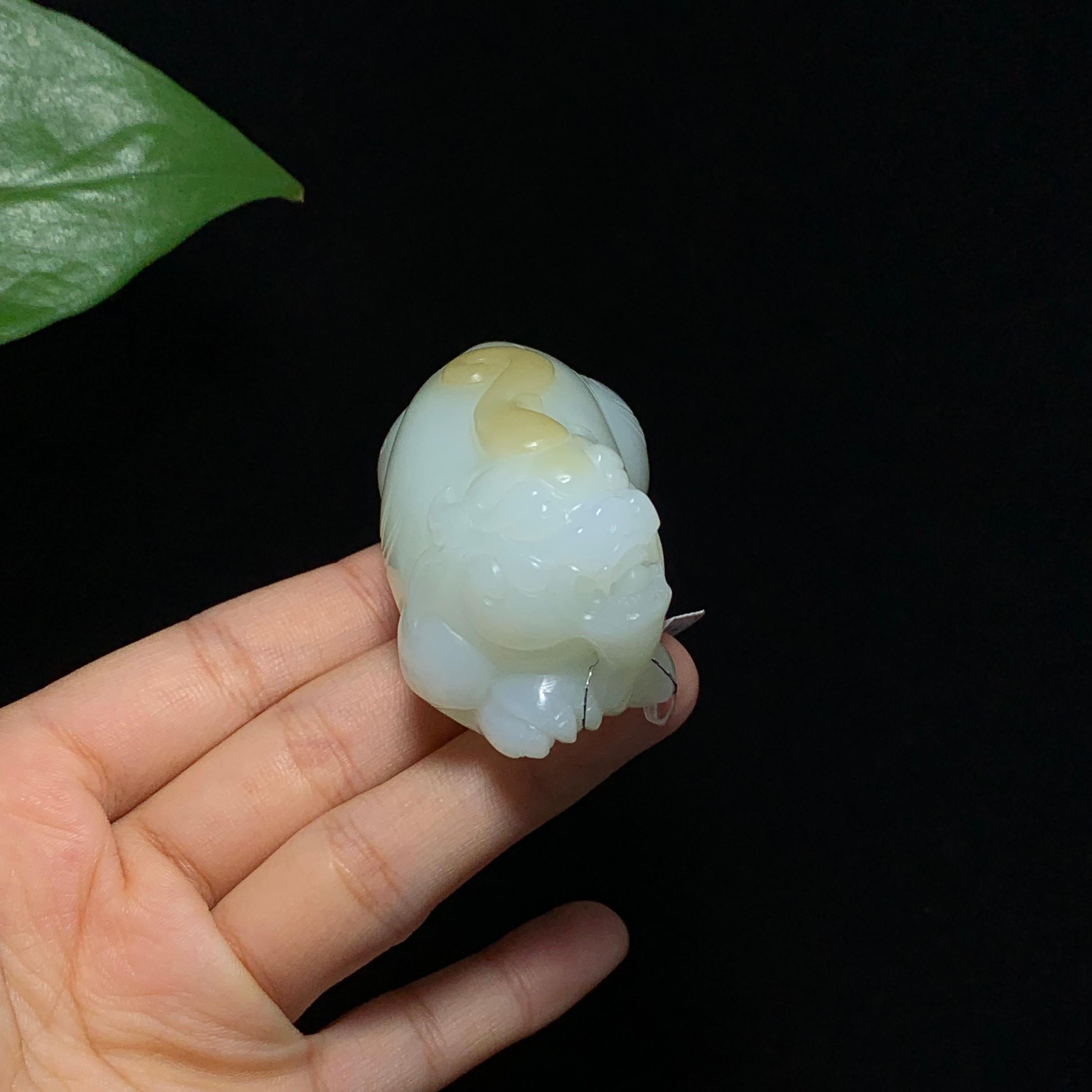 收藏级新疆且末金山糖白玉貔貅手把件（124.0g）