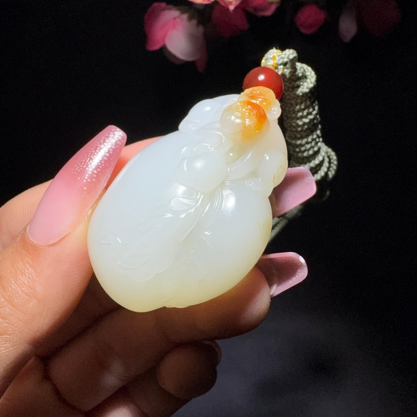 和田玉籽料猴子吊坠（37.1g）