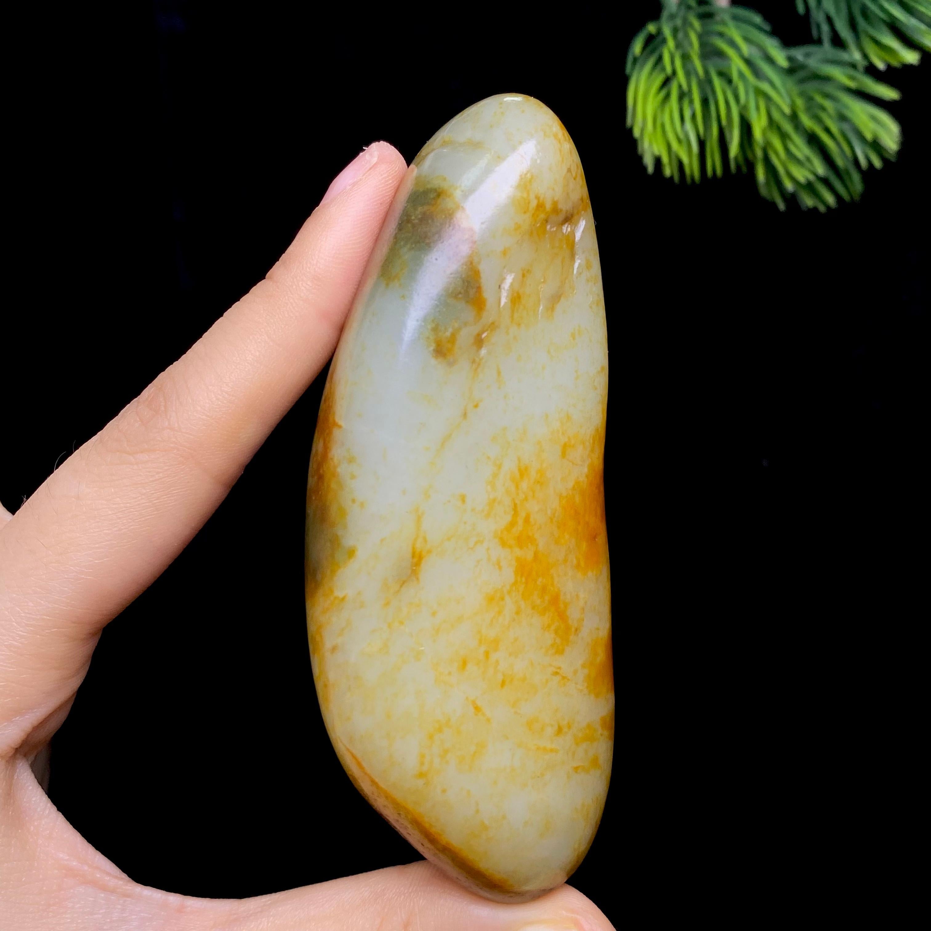 和田玉黄皮白肉籽料（113.9g）