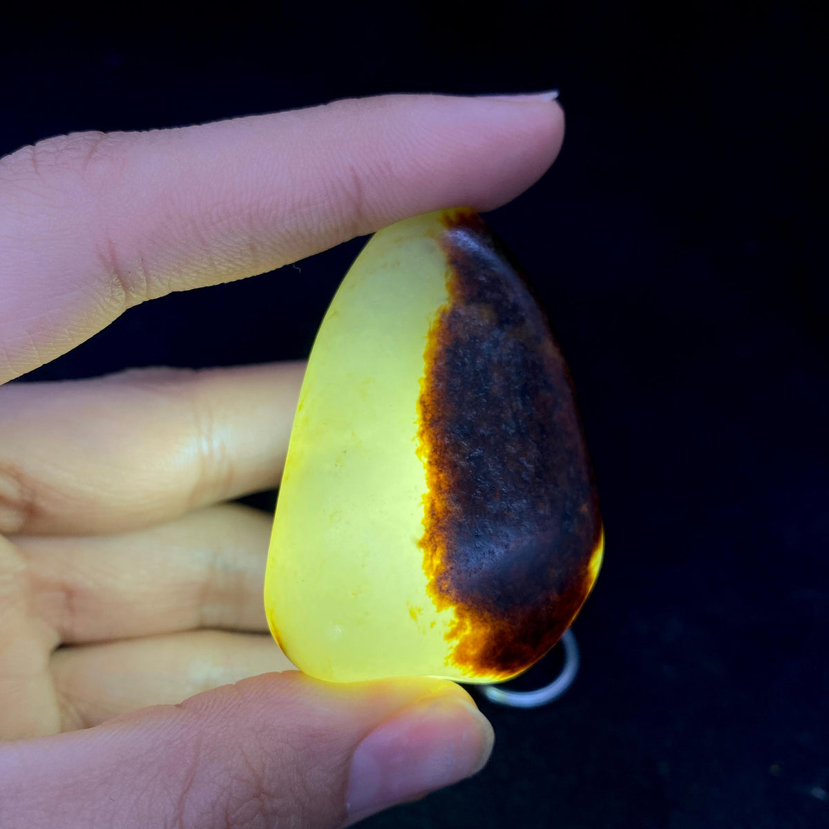 和田玉聚红皮籽料大挂件（50.6g）