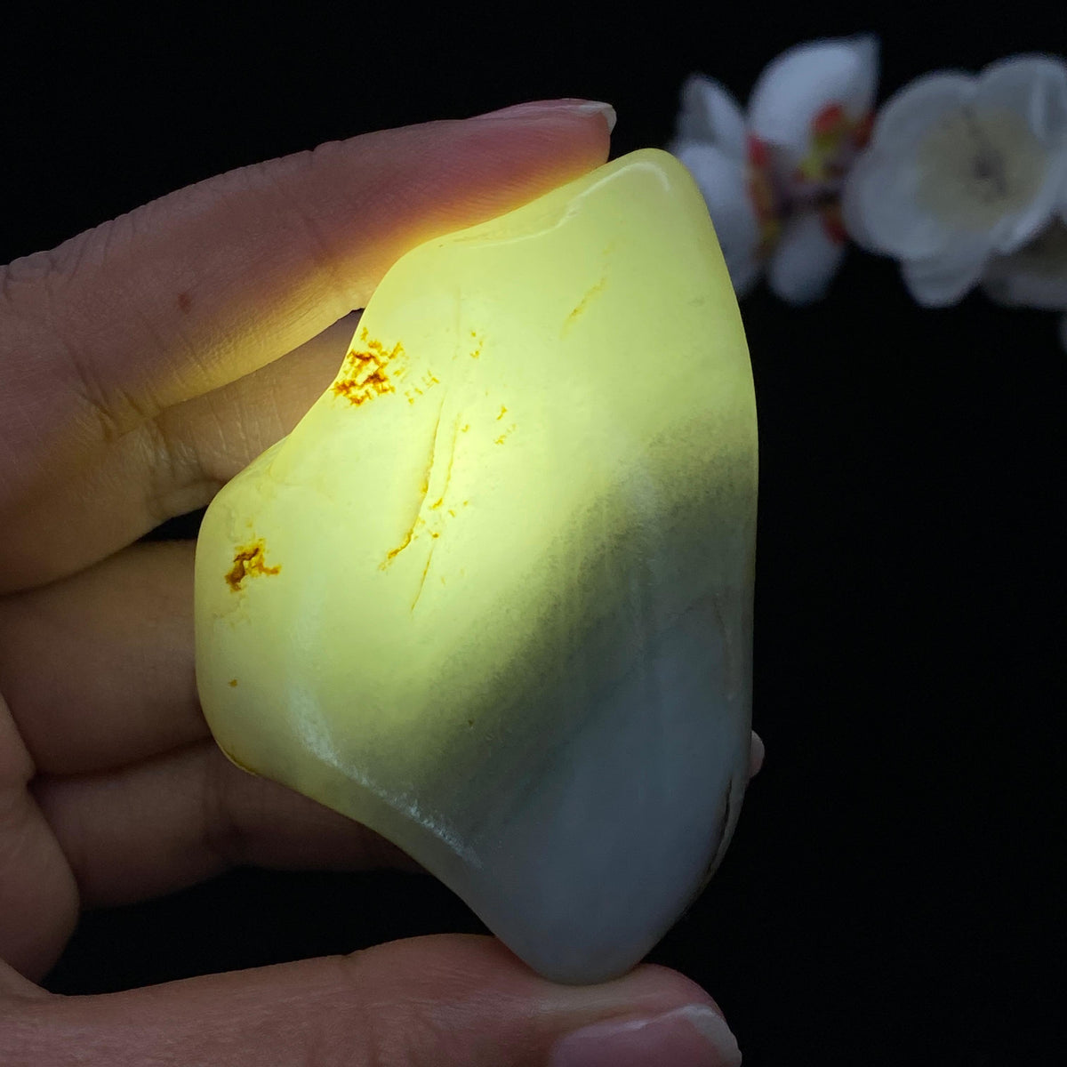 和田玉青花籽料手把件（82.8g）