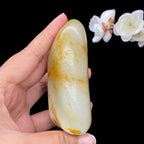 和田玉洒金皮籽料手把件（294.1g）