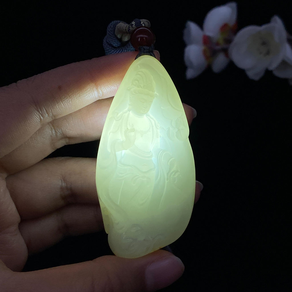 和田玉白玉籽料【观音】（50.6g）
