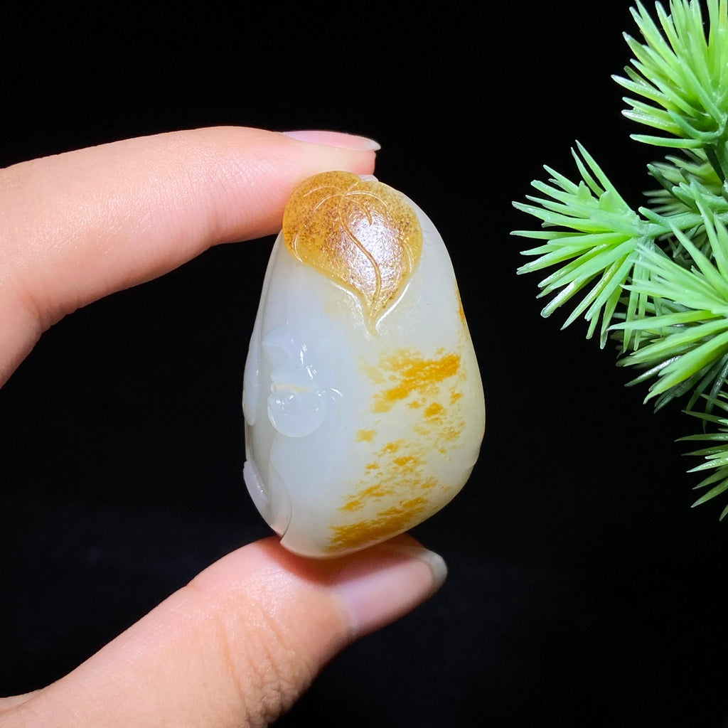 和田玉籽料一叶封侯（32.9g）