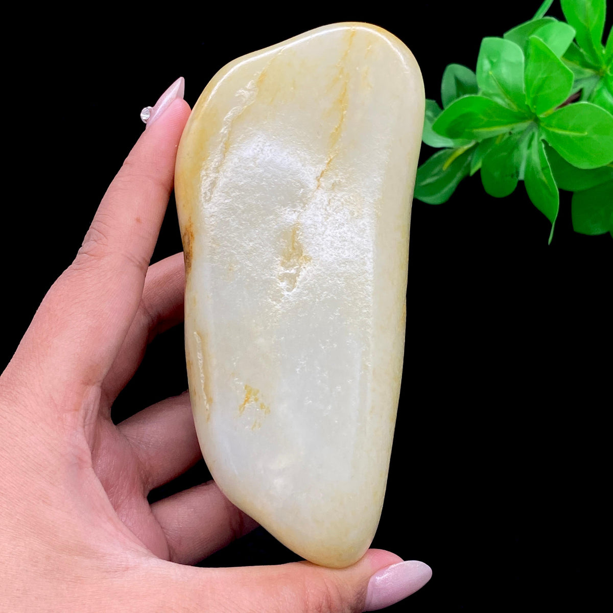 和田玉洒金皮籽料摆件（697.7g）