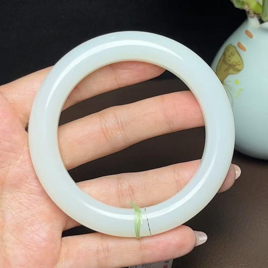 和田羊脂玉手镯（73.86g）
