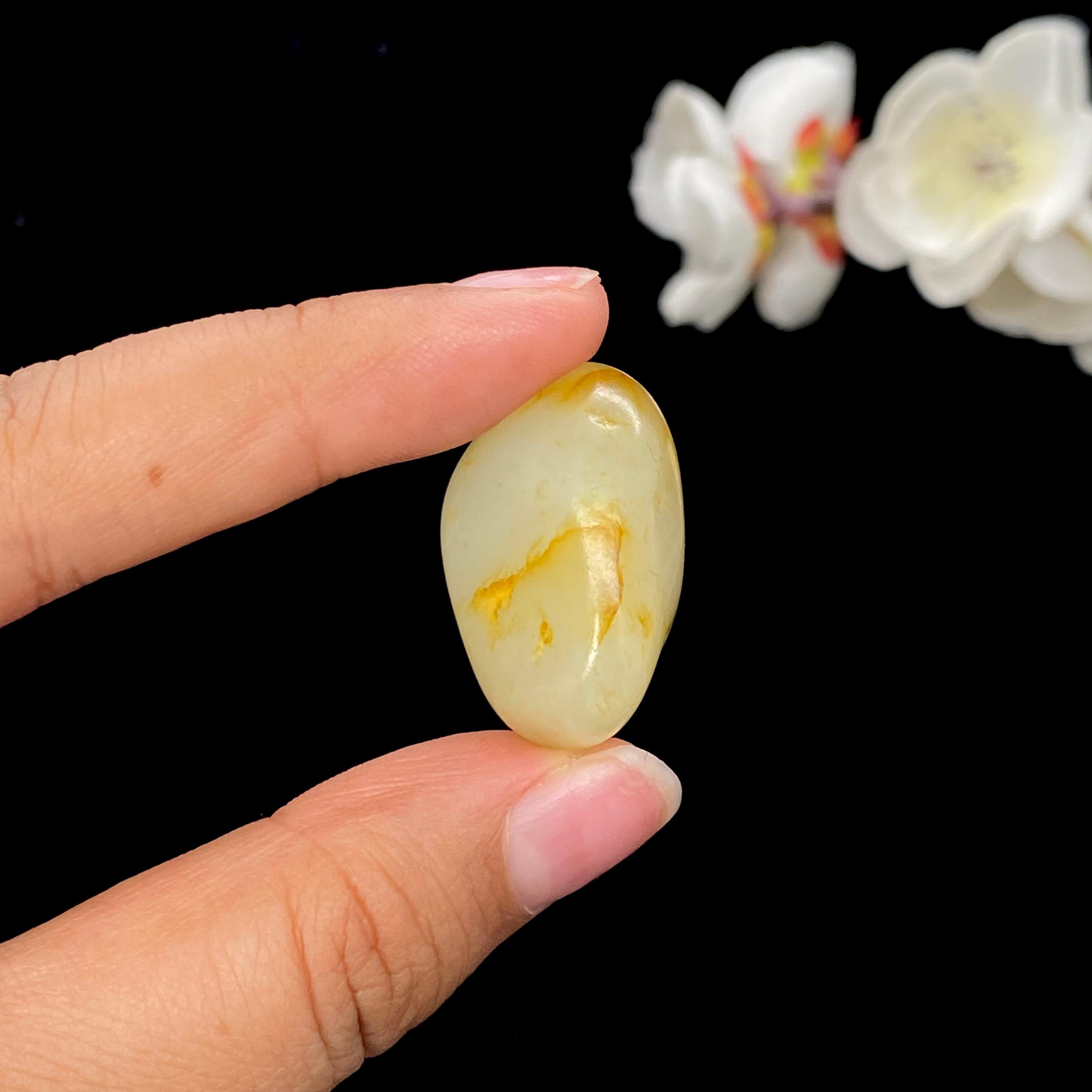 和田玉洒金皮籽料吊坠籽（16.1g）