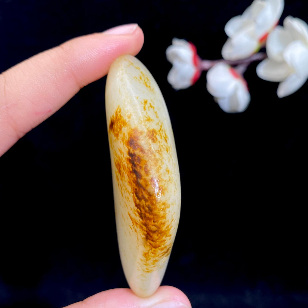 和田玉洒红皮籽料原石（69.7g）
