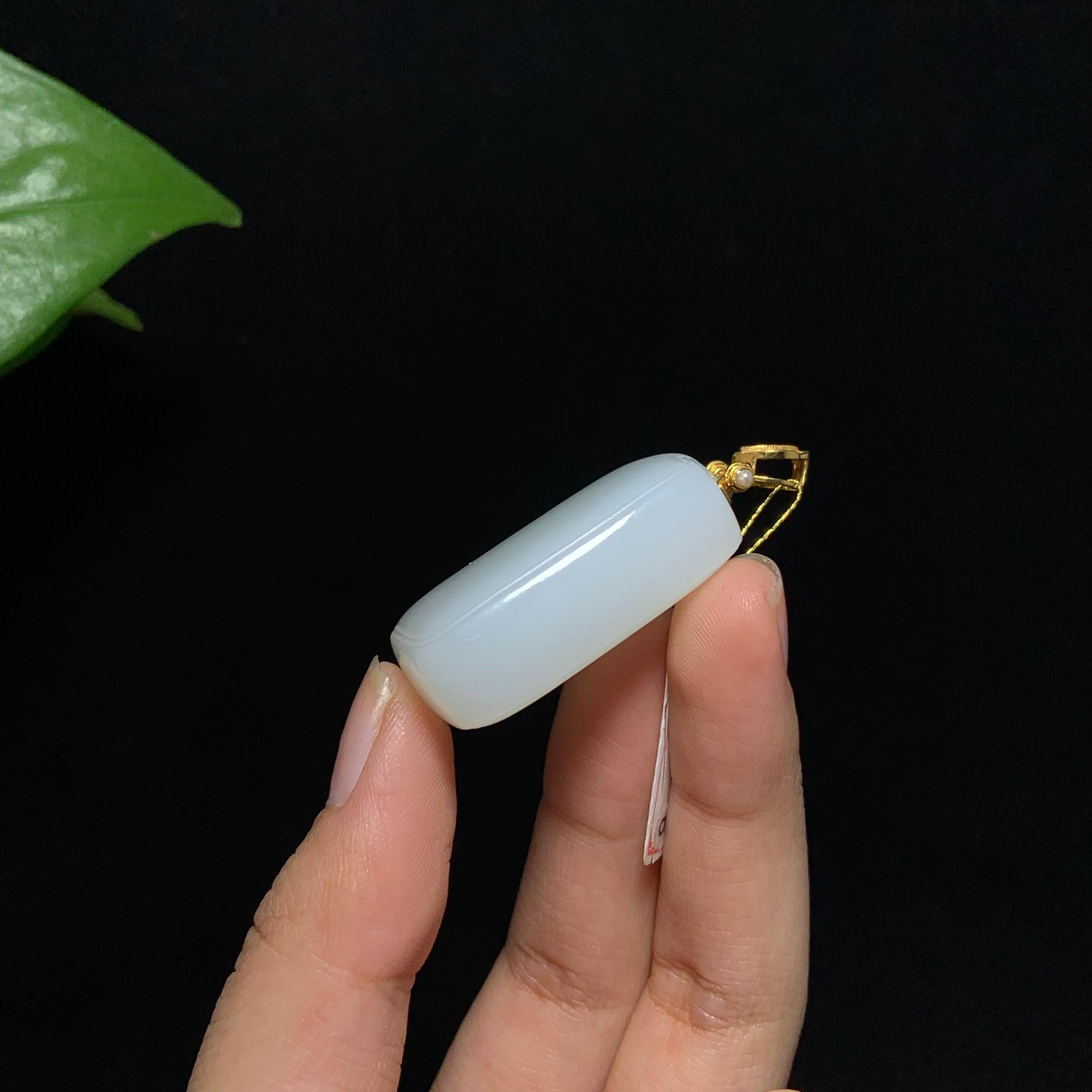 收藏级18k金镶和田山料羊脂白玉无事牌（24.2g）