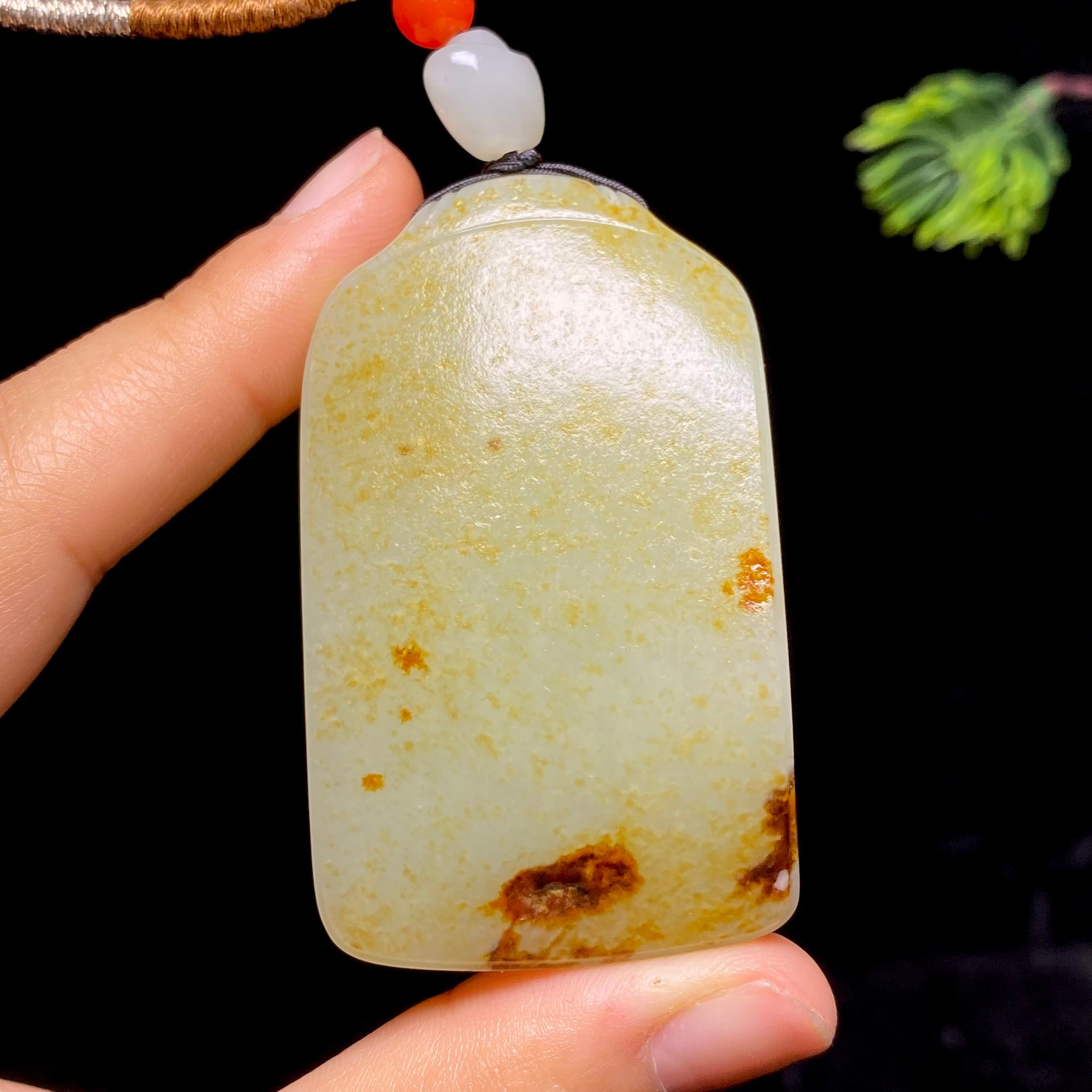 和田玉籽料无事牌（66.5g）