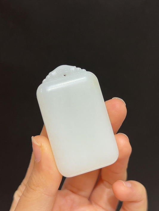 和田玉且末料羊脂玉平安无事牌（40.2g）